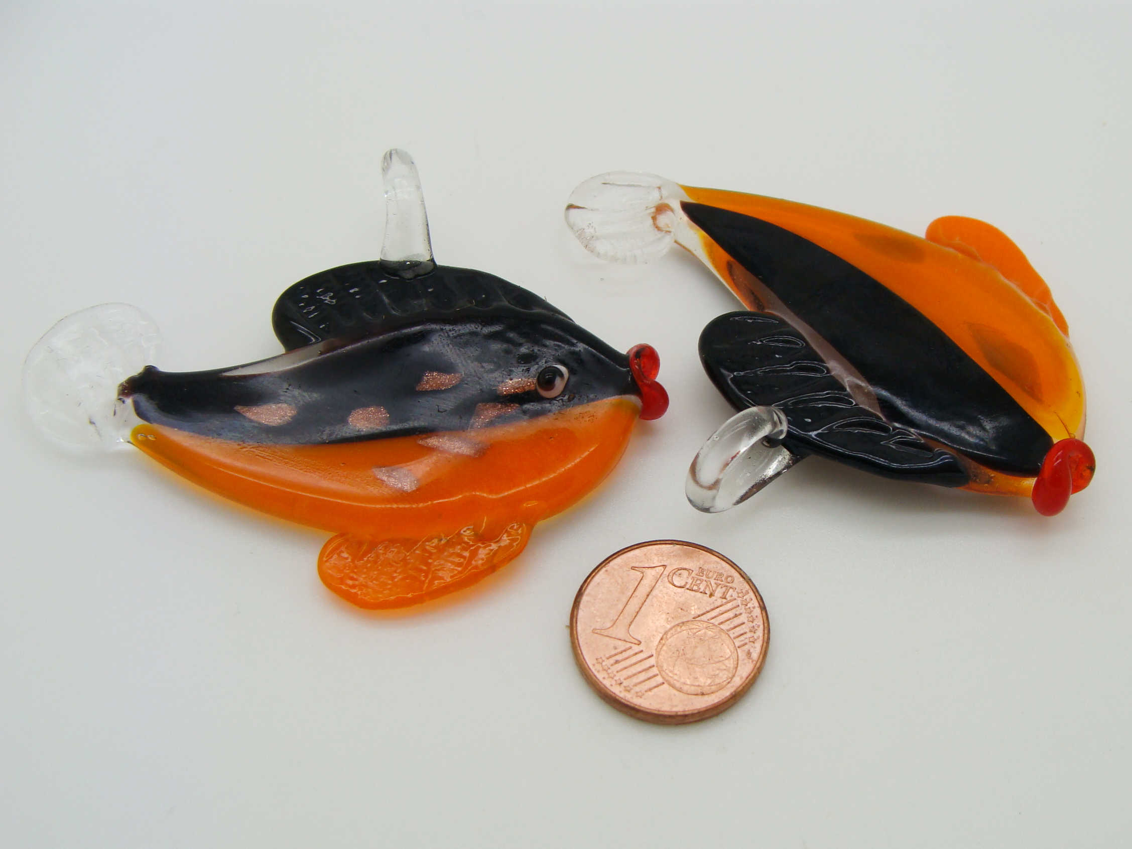 Pend-319-3 pendentif poisson orange noir dore verre