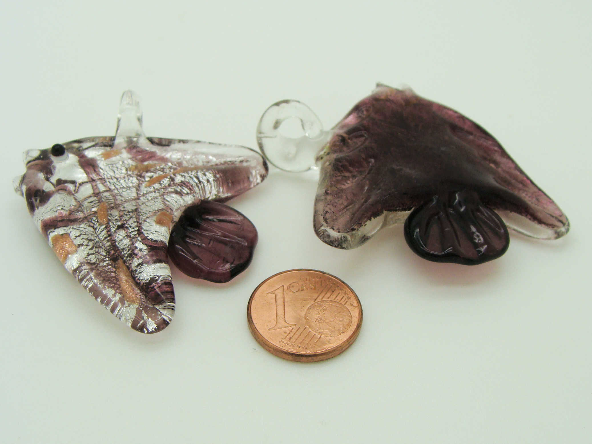 Pend-322 pendentif poisson violet argente raye verre