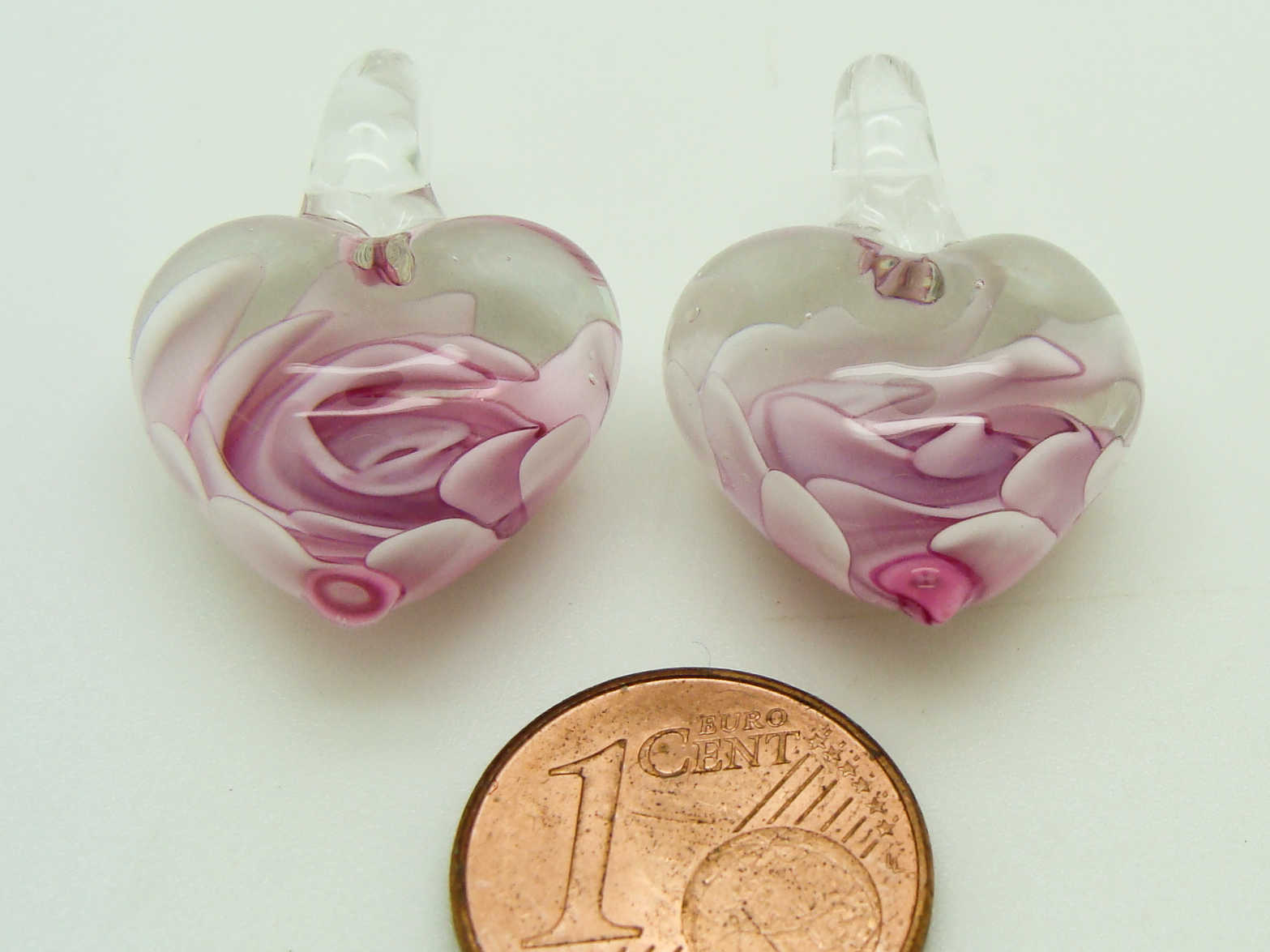 Pend-181-6 5 2 pendentifs coeur violet verre