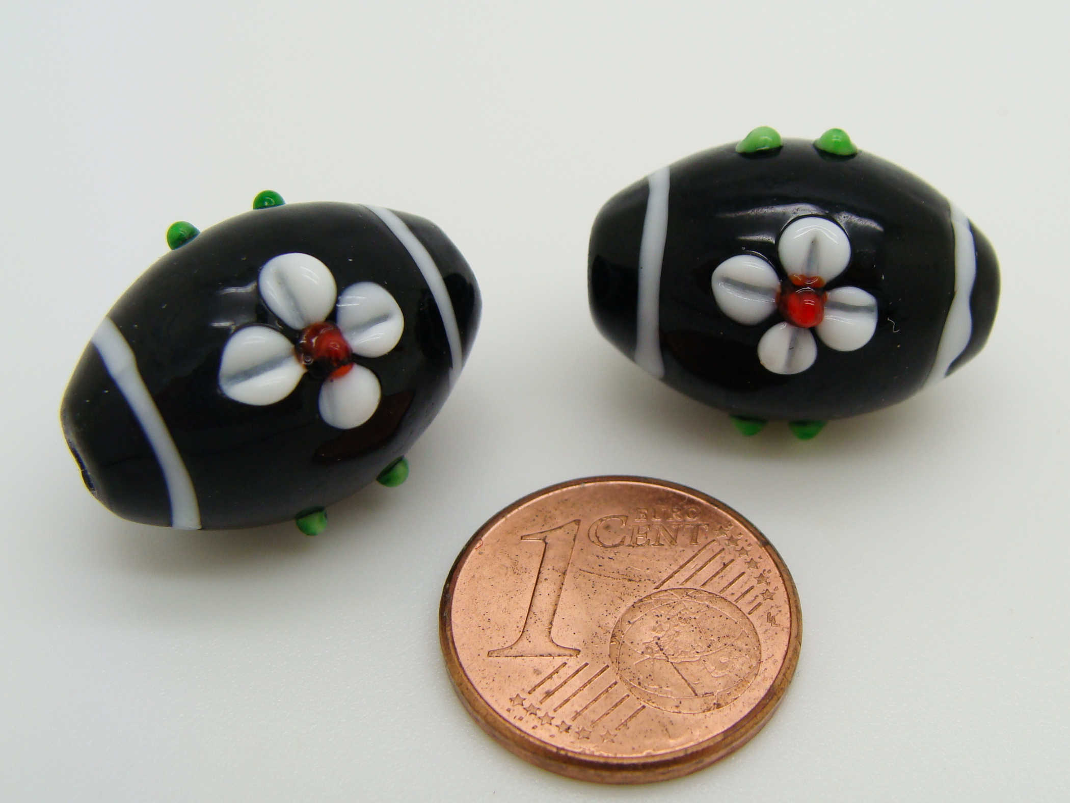 PV-lamp-69 perle ovale noir fleur
