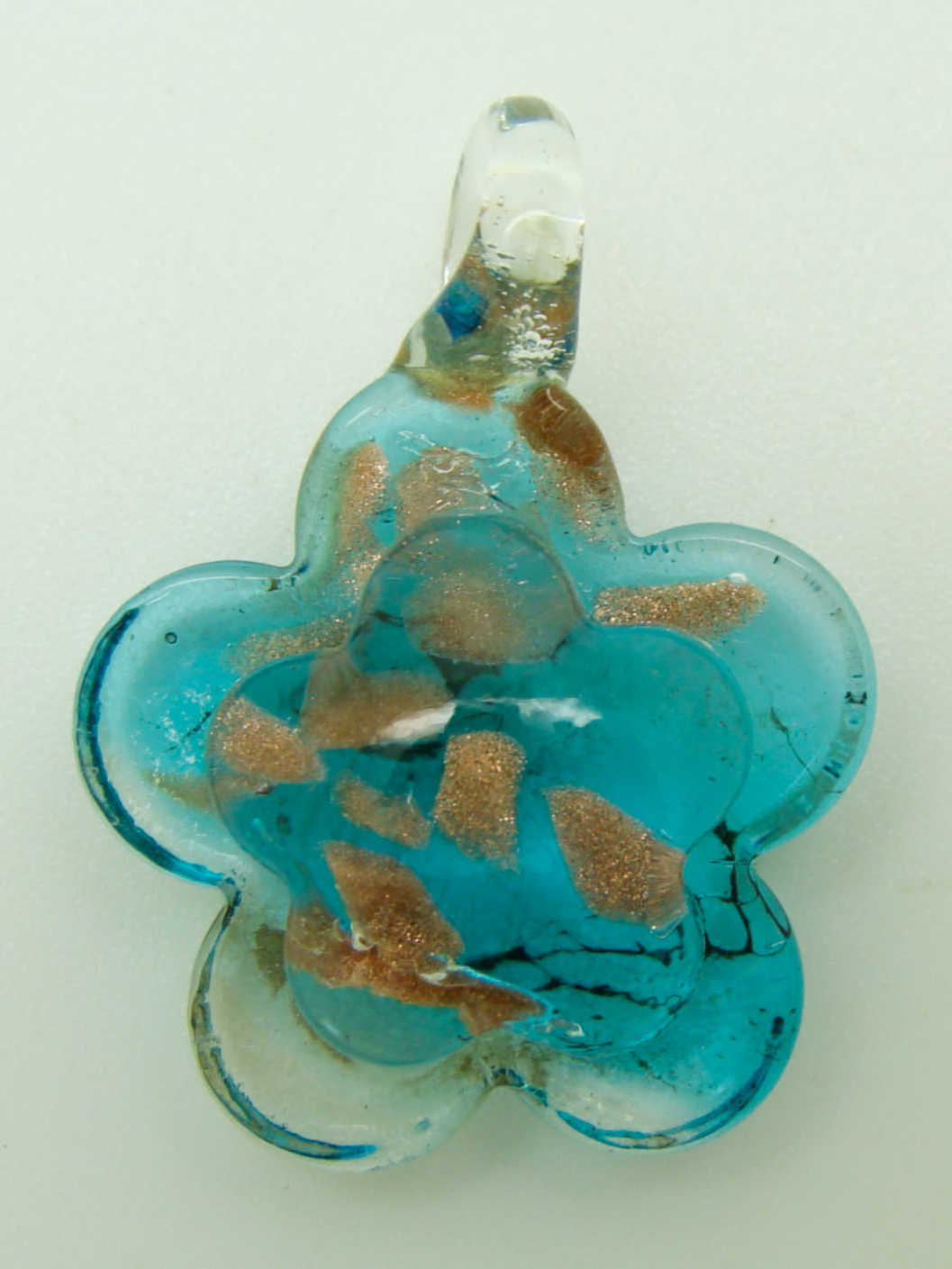 Pend-357-1 pendentif petite fleur bleu dore verre lampwork