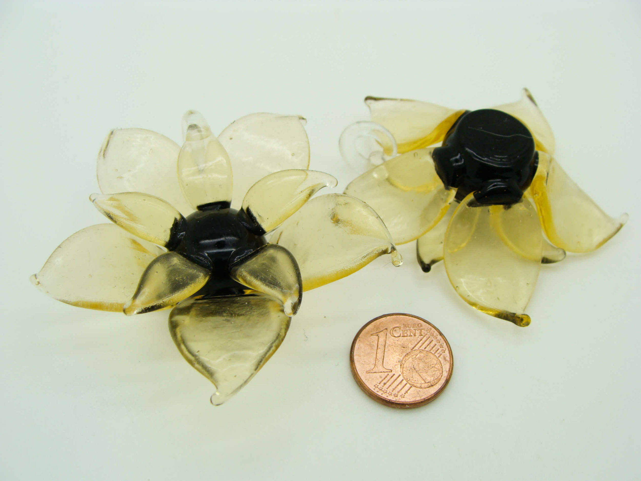 Pend-360-1 pendentif fleur 9 petales jaune verre