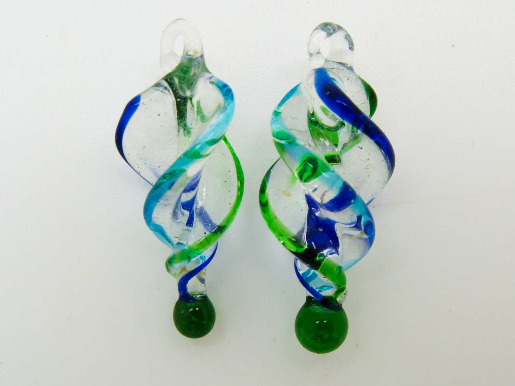 Pend-364-1 mini pendentif torsade vert bleu