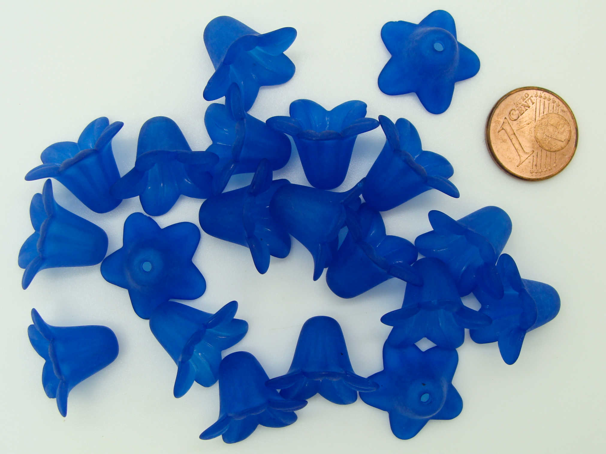 perle fleur bleu marine acrylique