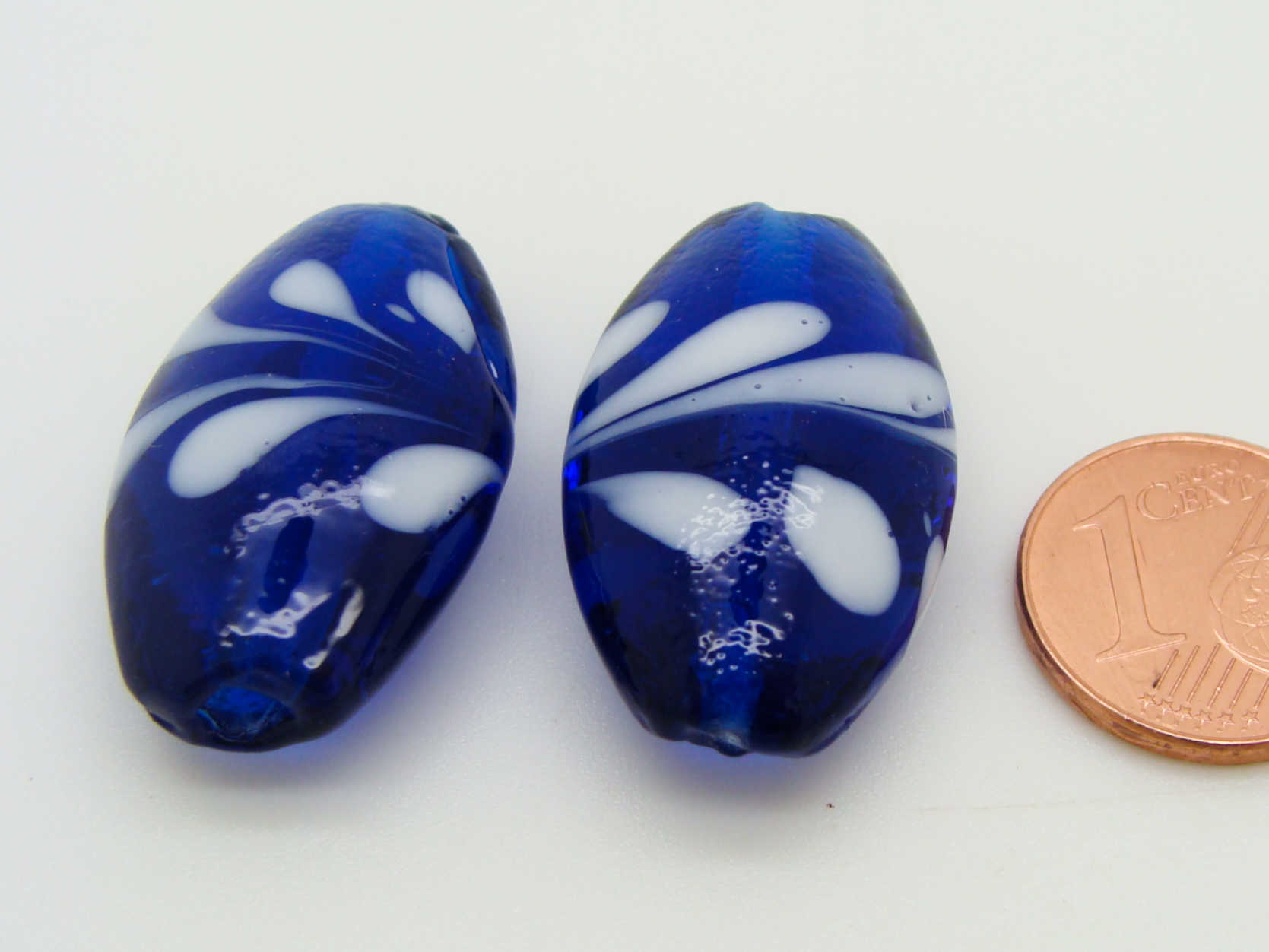PV07 perle ovale 28mm bleu fonce