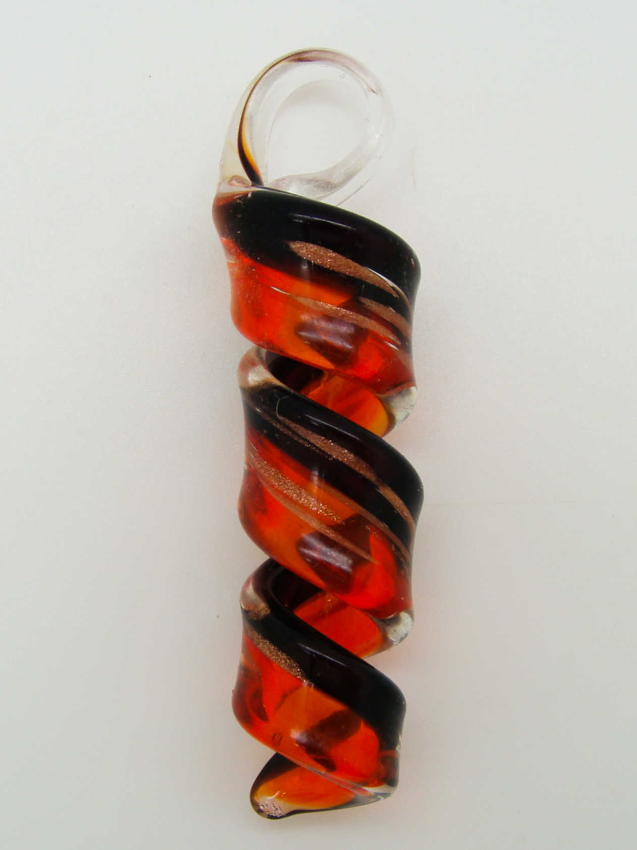 Pend-370-6 pendentif verre spirale noir rouge vis