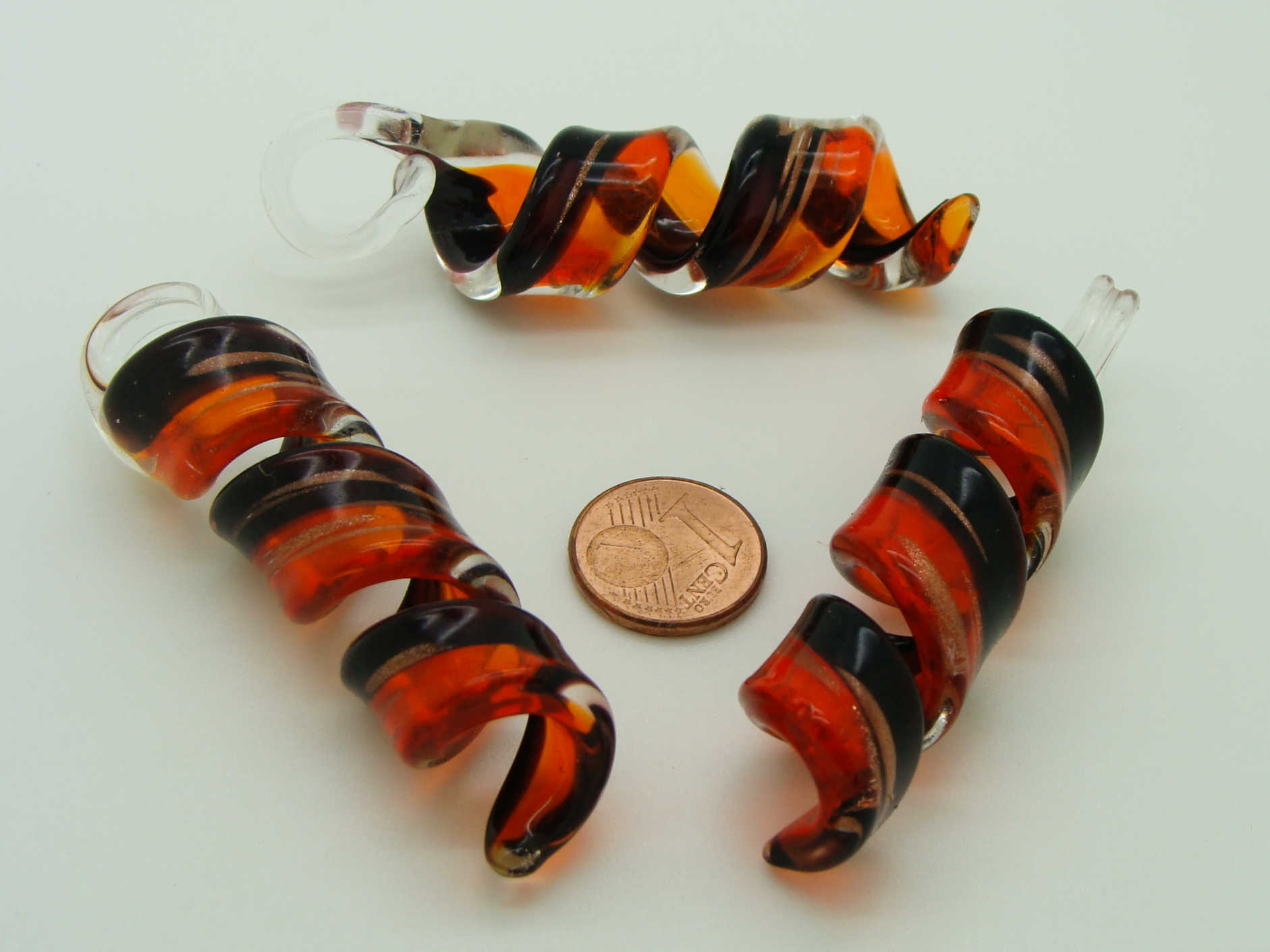 Pend-370-6 pendentif verre lampwork spirale noir rouge