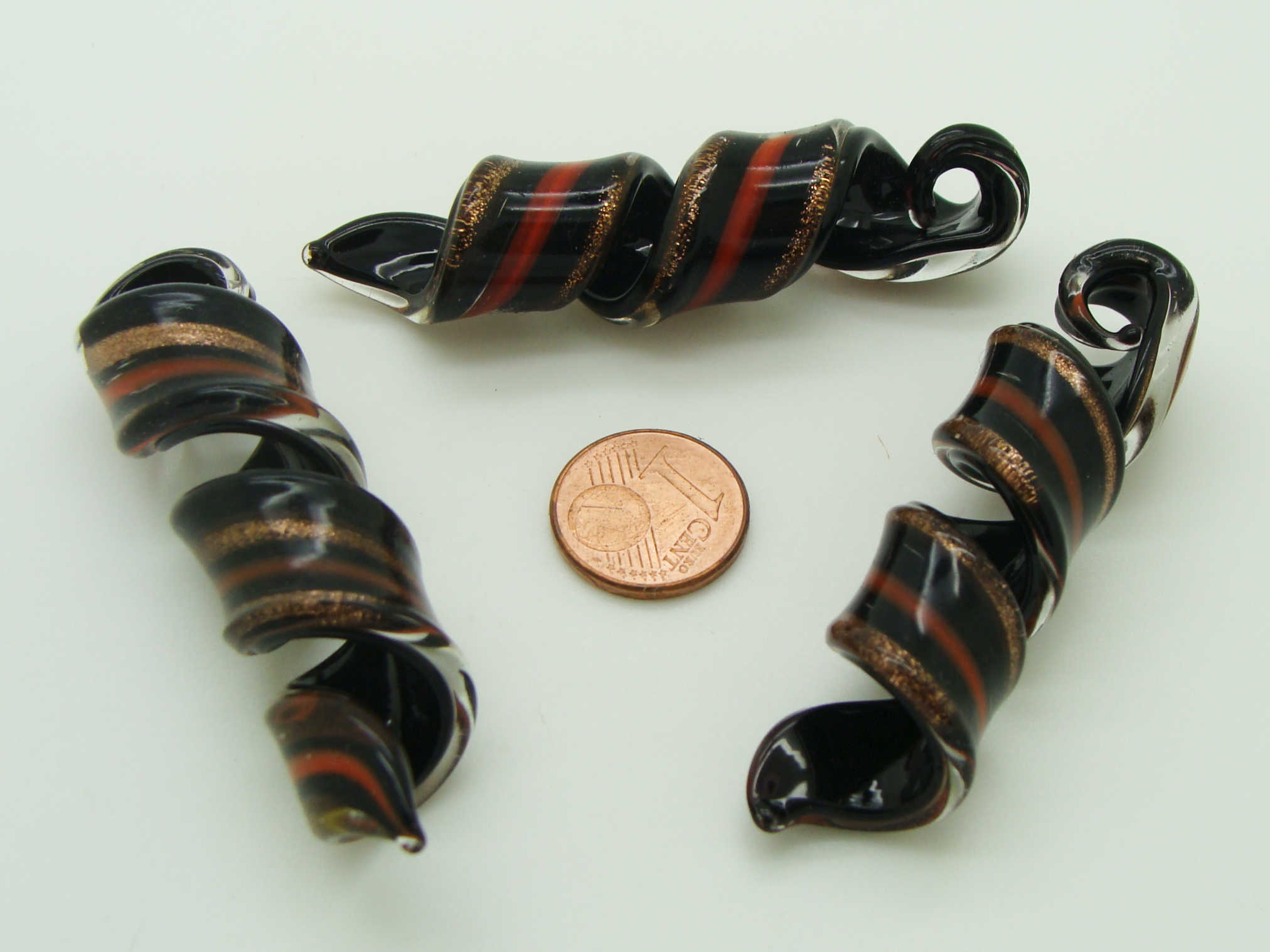 Pend-371-1 pendentif verre lampwork spirale bandeau noir