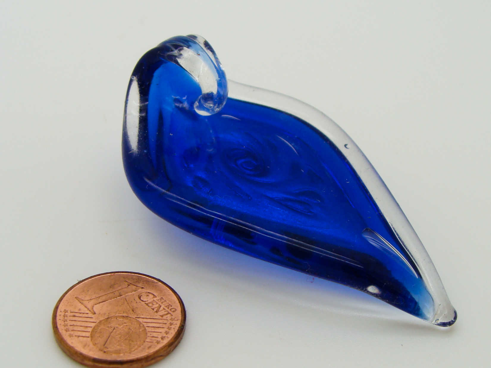 Pend-373-2 pendentif verre lampwork goutte bleu fonce