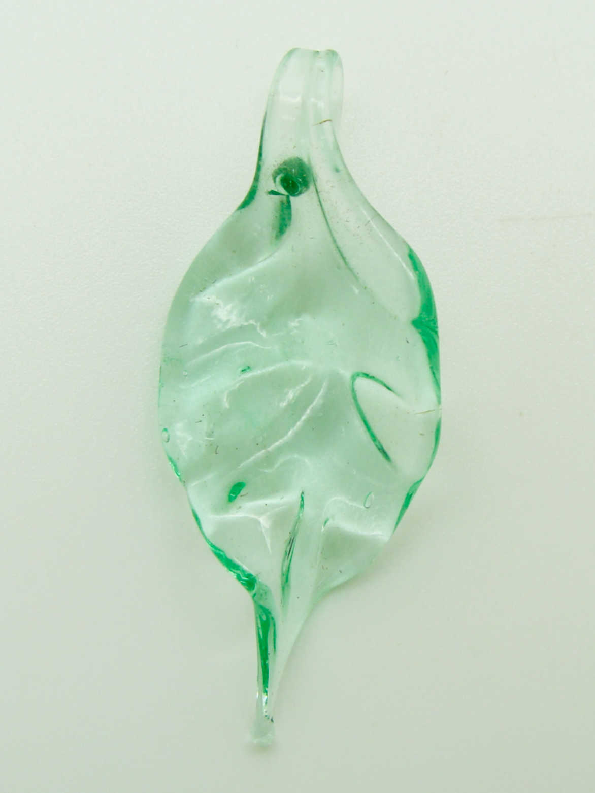 Pend-375-3 pendentif feuille vert verre simple