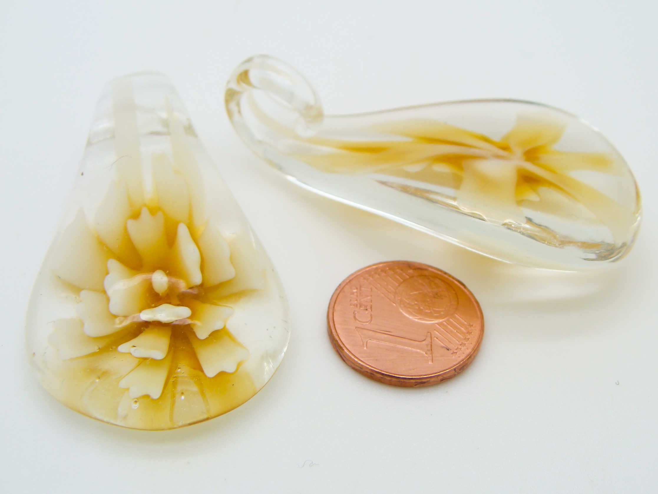 Pend-378-3 pendentif transparent fleur jaune verre