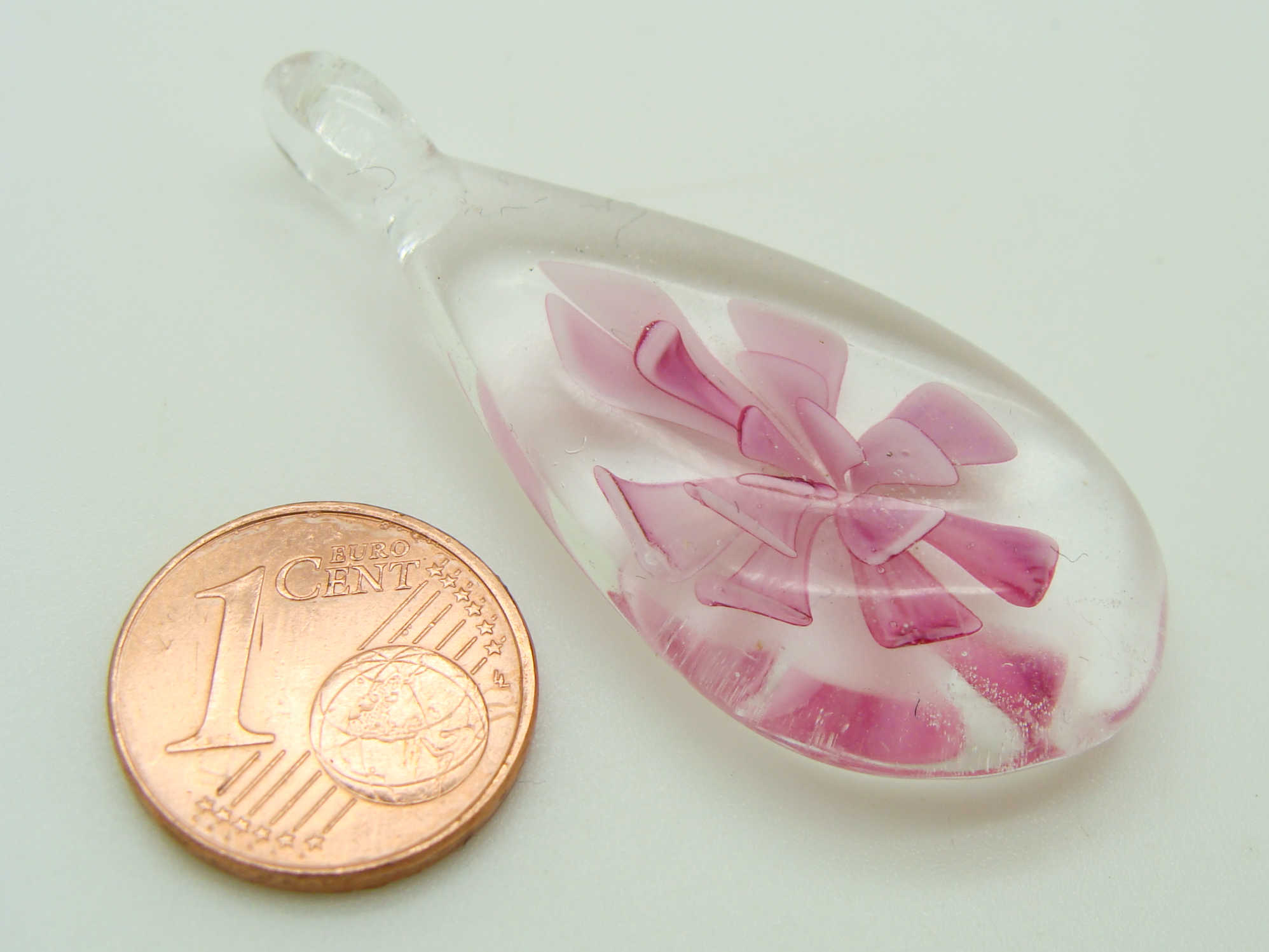 Pend-380-3 pendentif transparent fleur rose verre