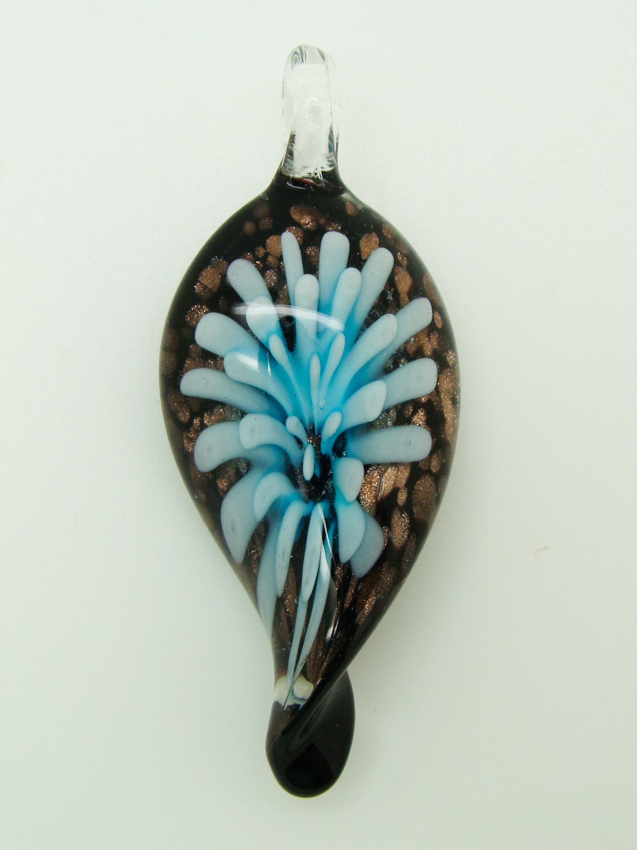 Pend-382-1 pendentif fleur bleu twist lampwork