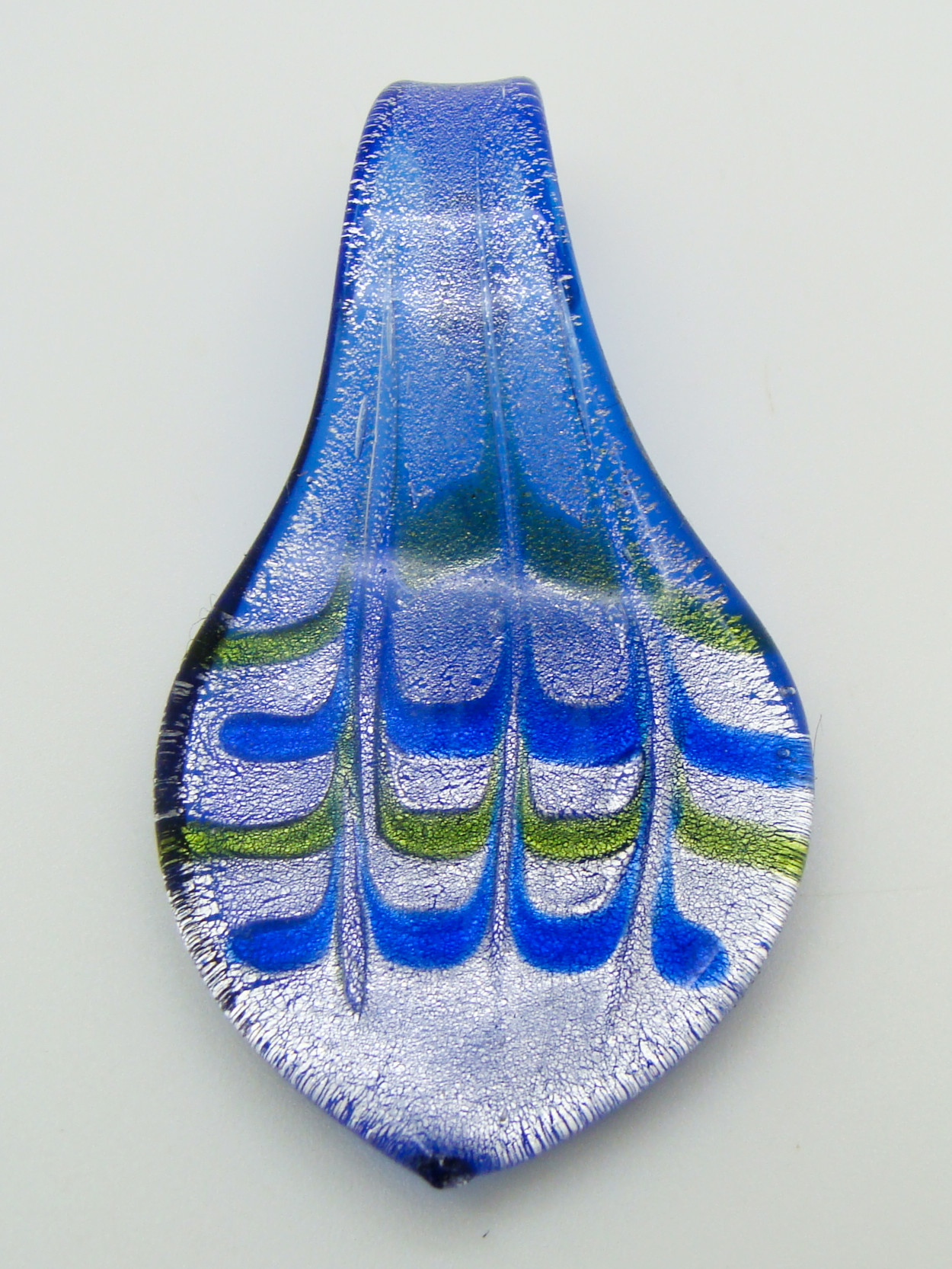 Pend-388 pendentif goutte volutes bleues verre lampwork