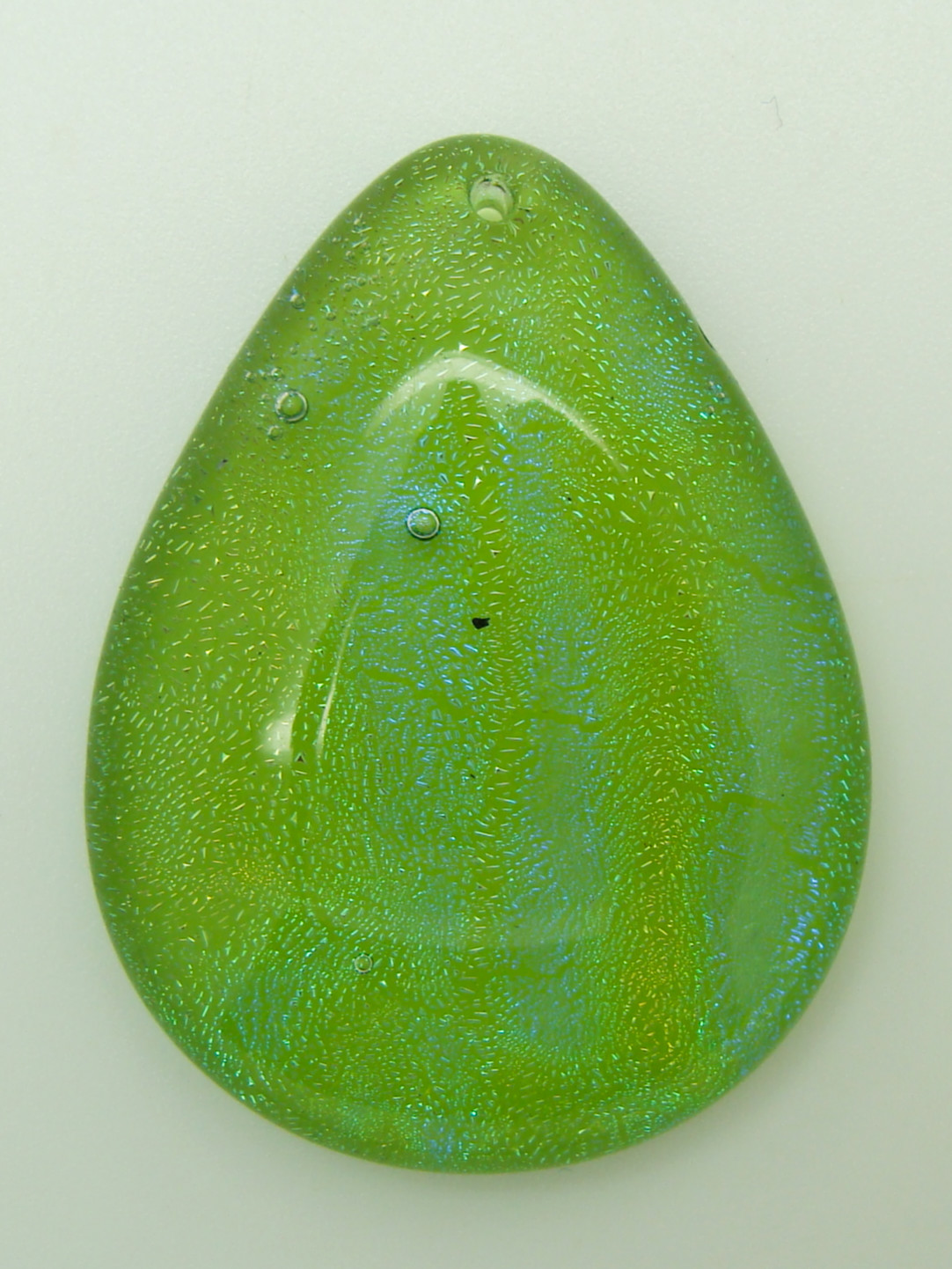 Pend-dichr-17 pendentif goutte vert