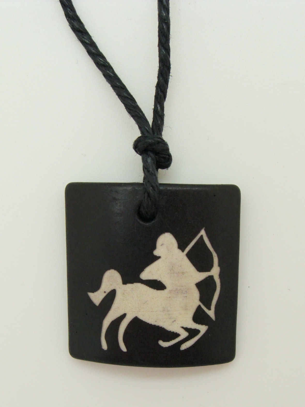 Pend-bois-sagittaire pendentif bois zodiaque