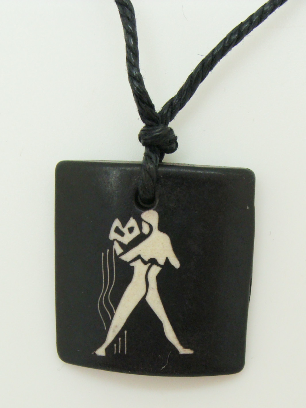 Pend-bois-verseau pendentif bois zodiaque