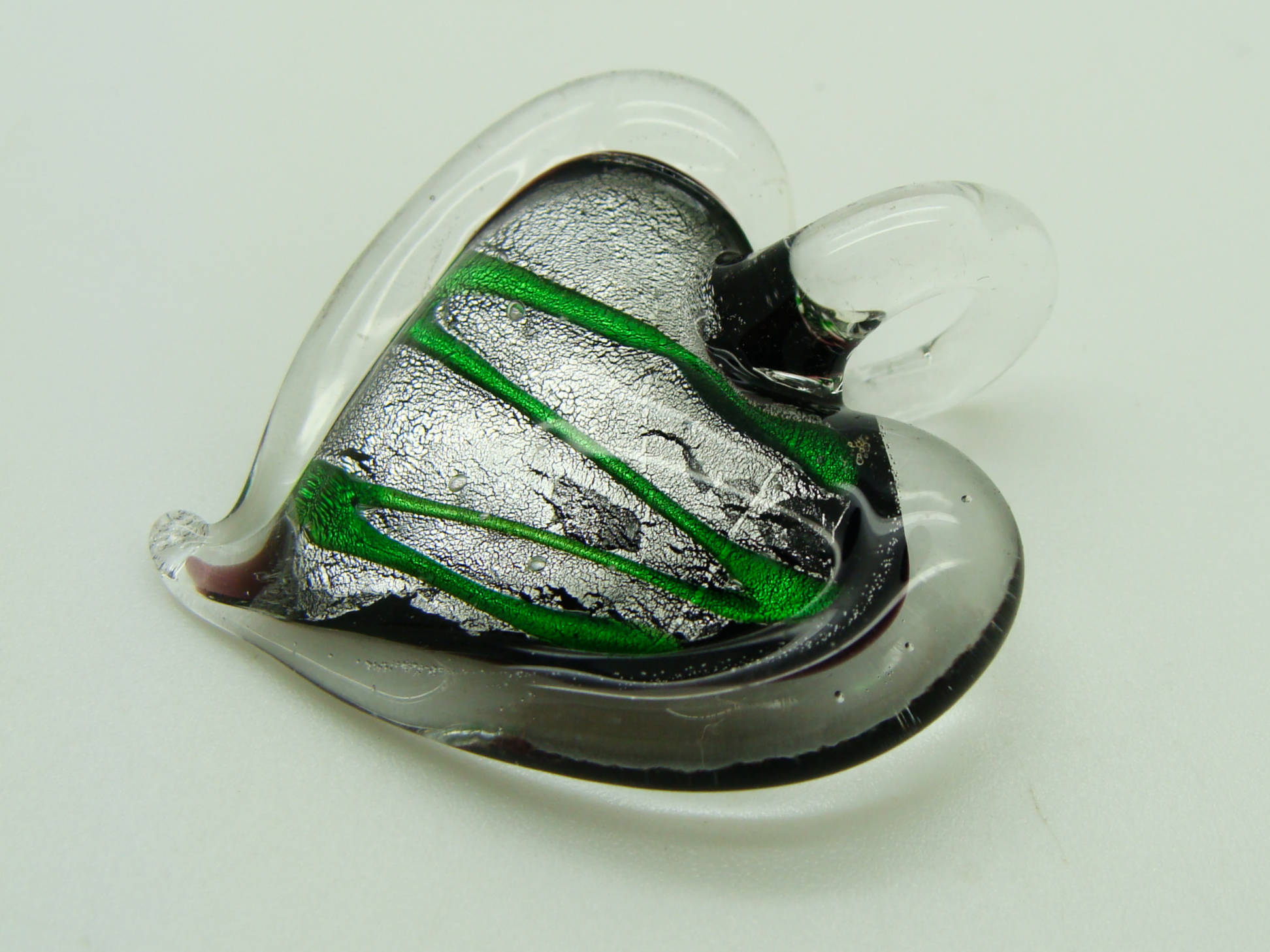 Pend-105-1 pendentif coeur gris argente vert