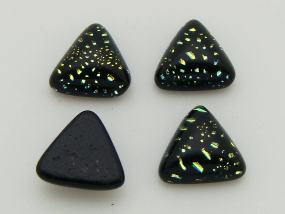 cabochon verre dichroique triangle 10mm 5 vert