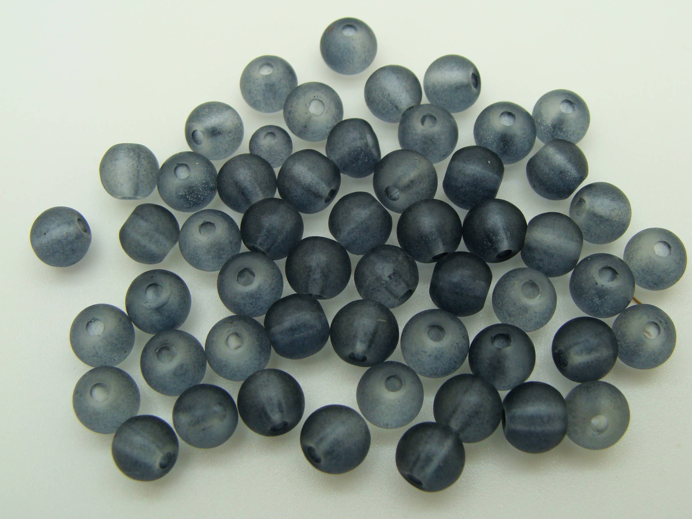 perle verre givre 6mm gris fonce