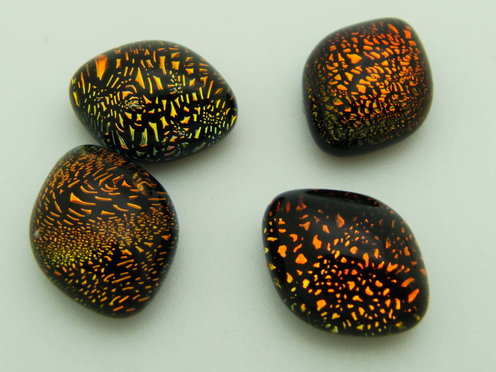 cabochon verre dichroique ovale 12x9mm 5 marron