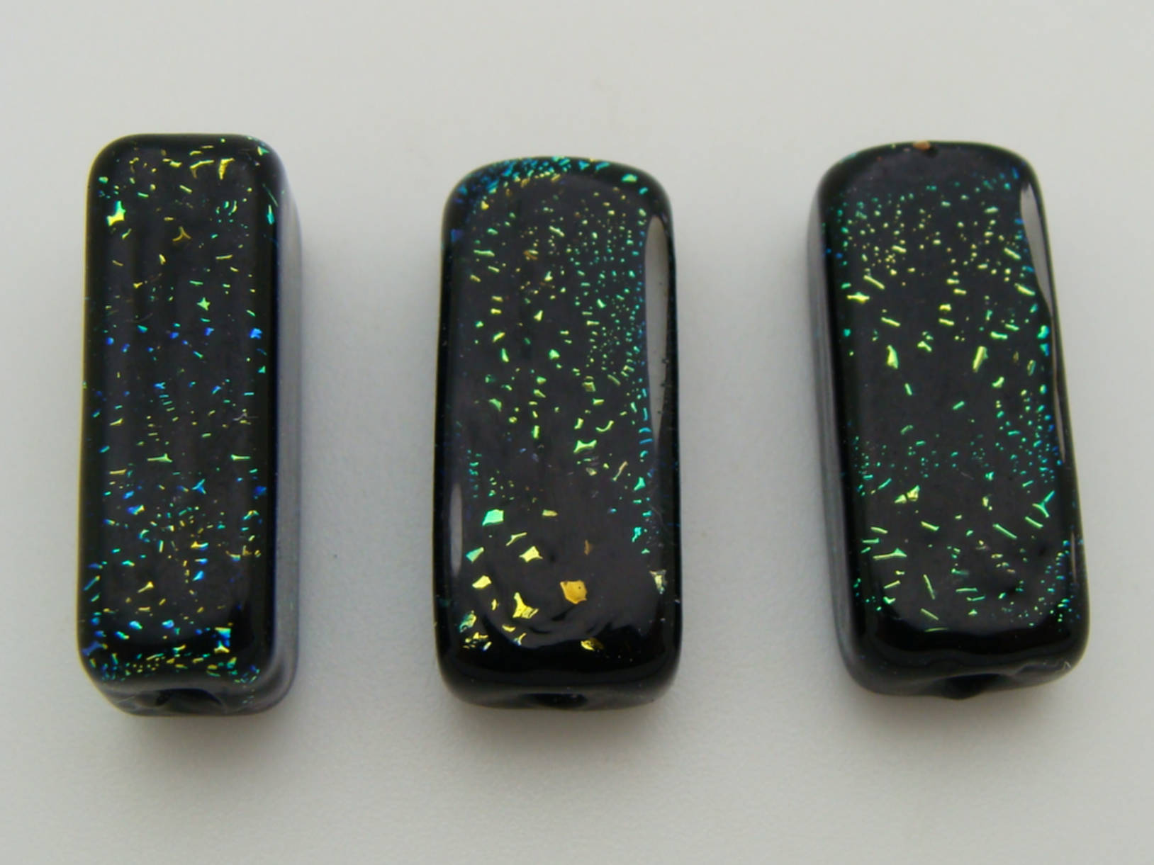 perle verre dichroique rectangle 20mm 1  vert bleu