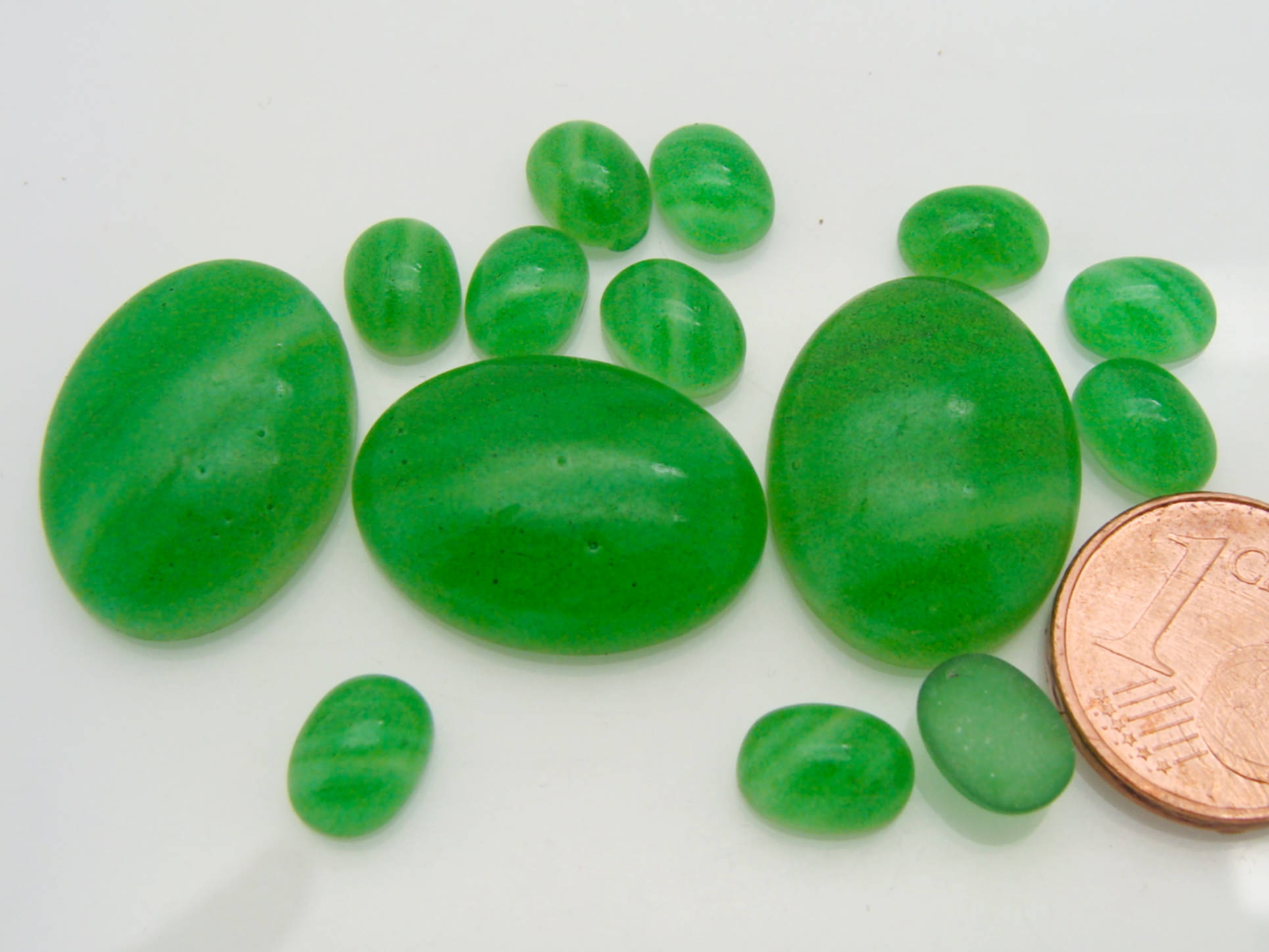 cab-lot15 cabochon vert