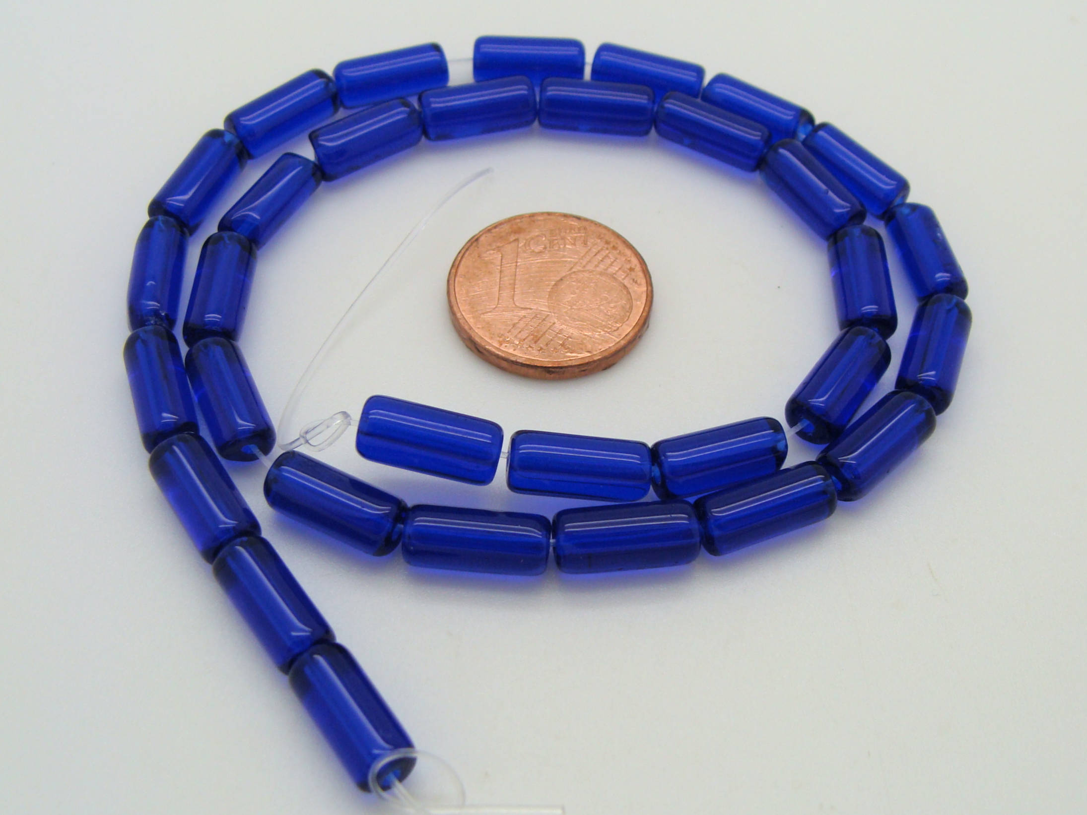 perle verre tube bleu fonce