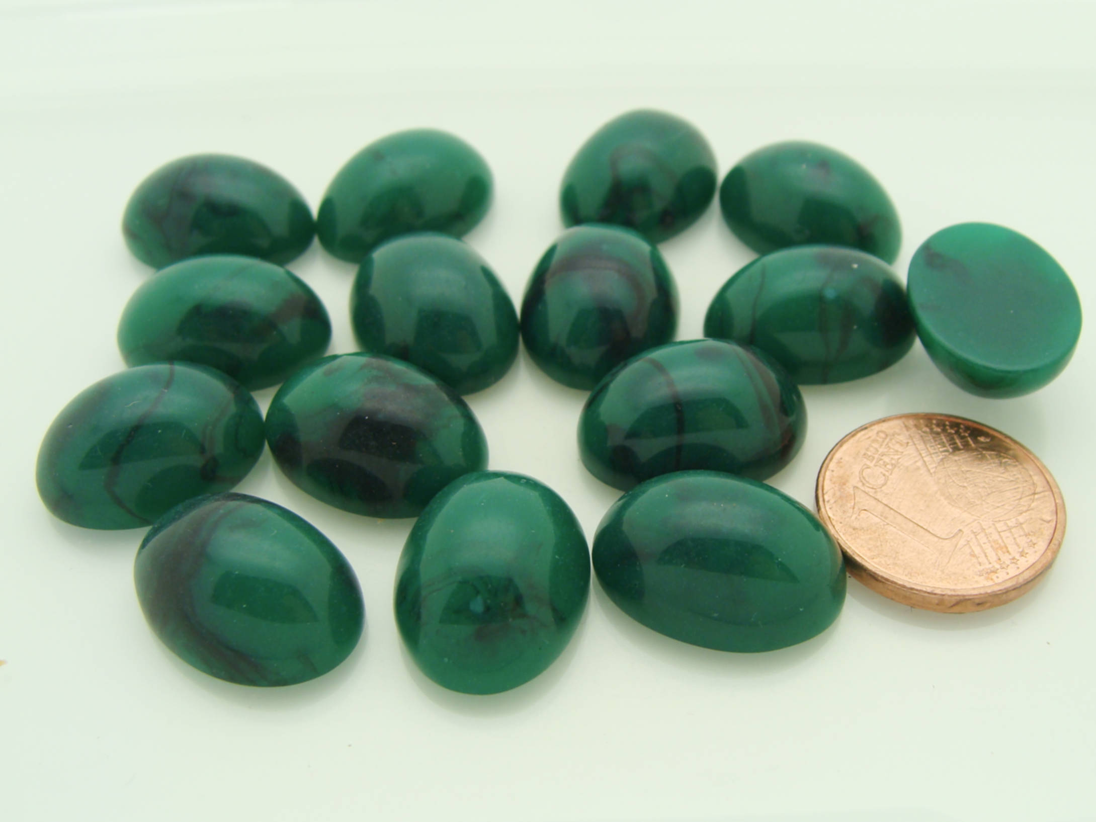 cab-lot24 cabochon vert