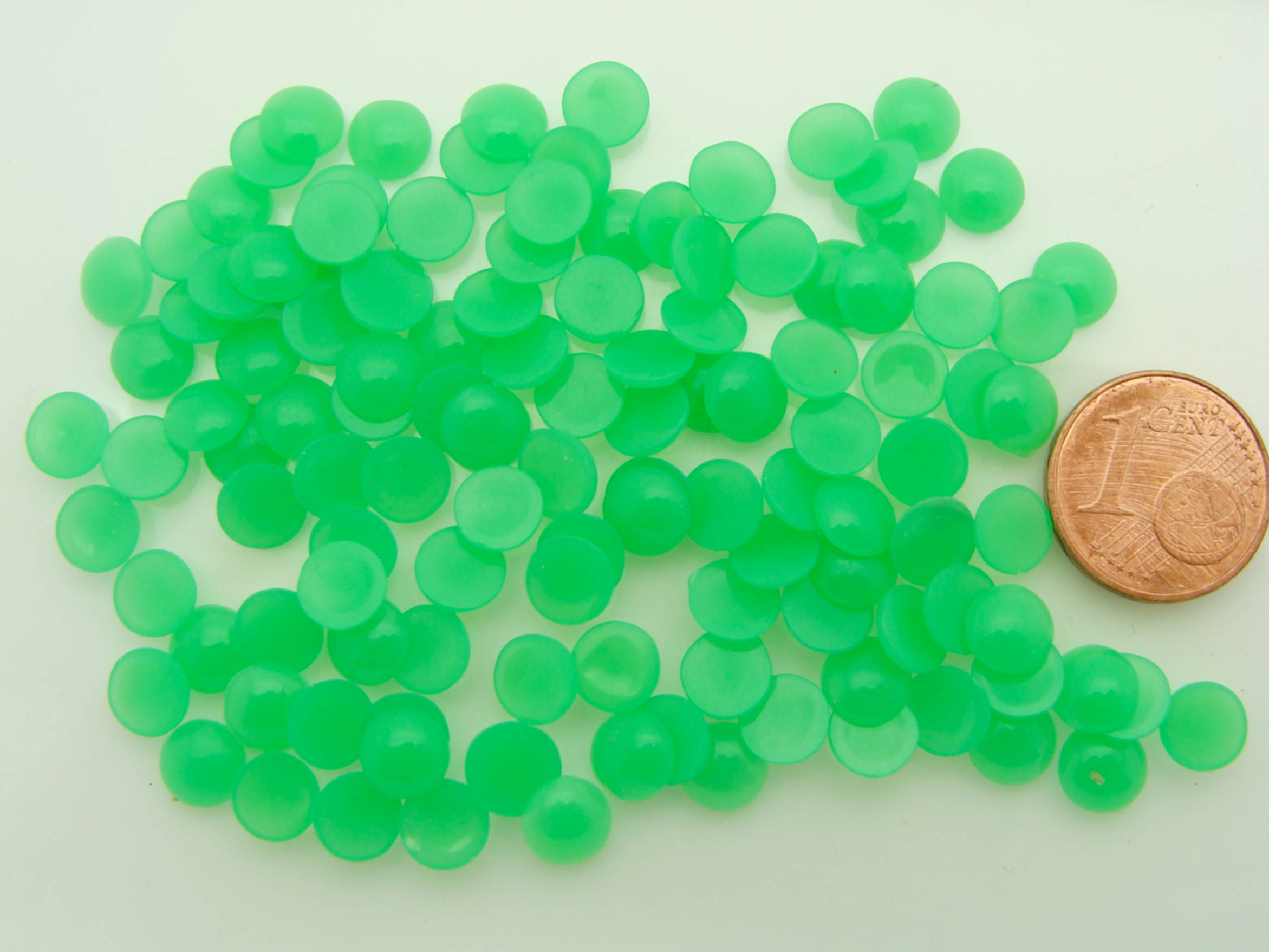 cabochons verts ronds cab-lot29