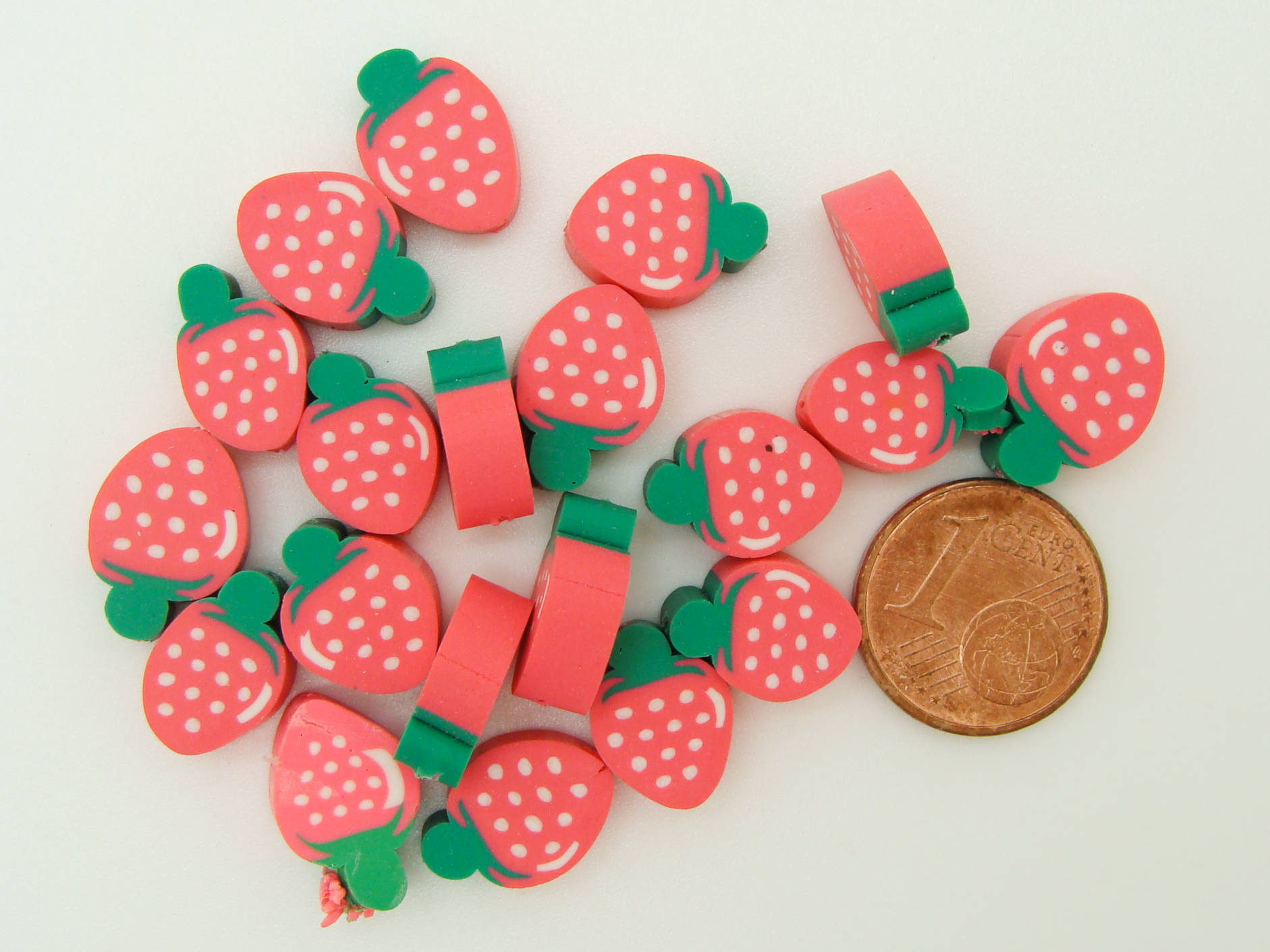 perles fraise rouge FIM08
