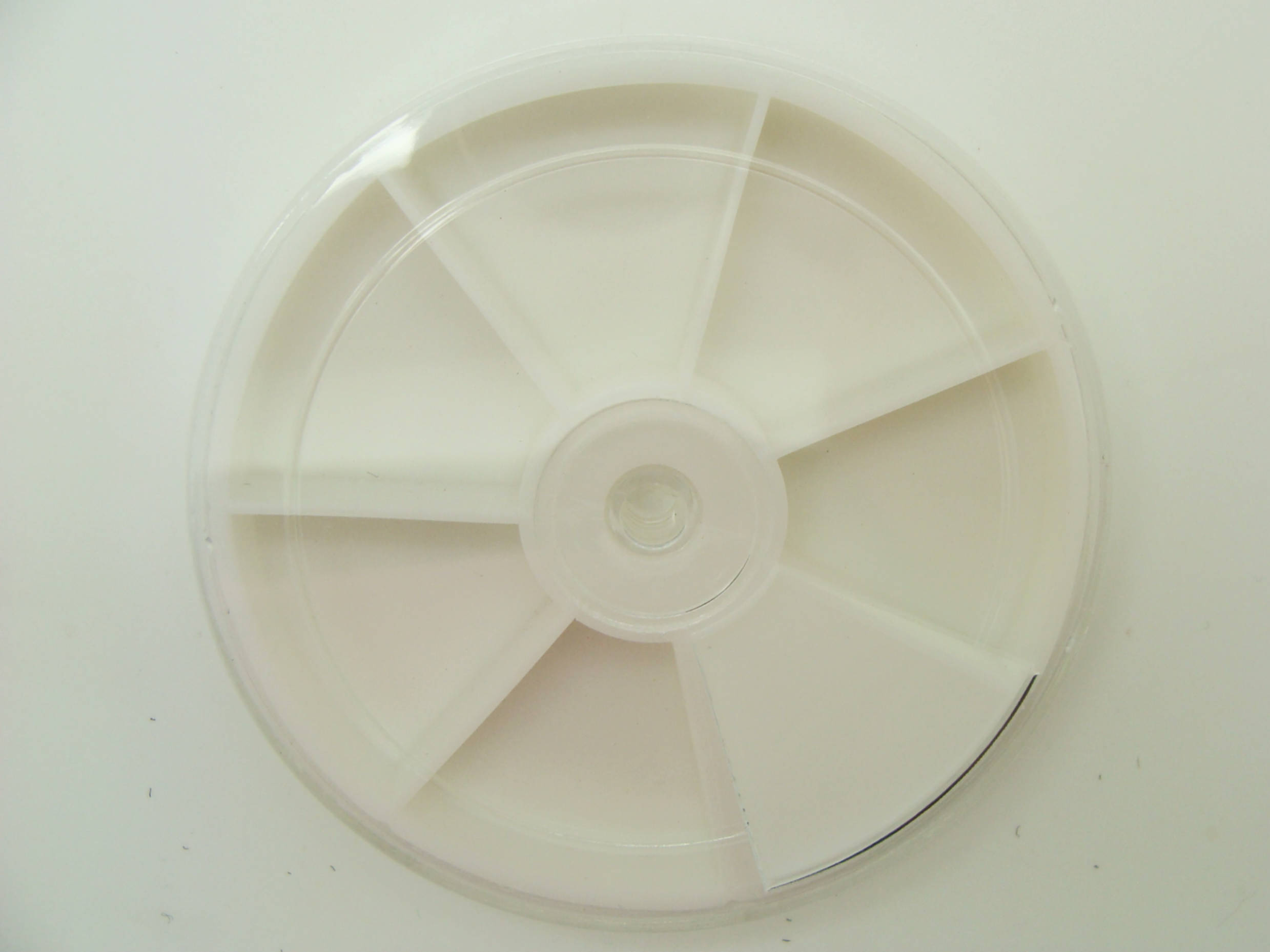casier rangement roue 6 blanc