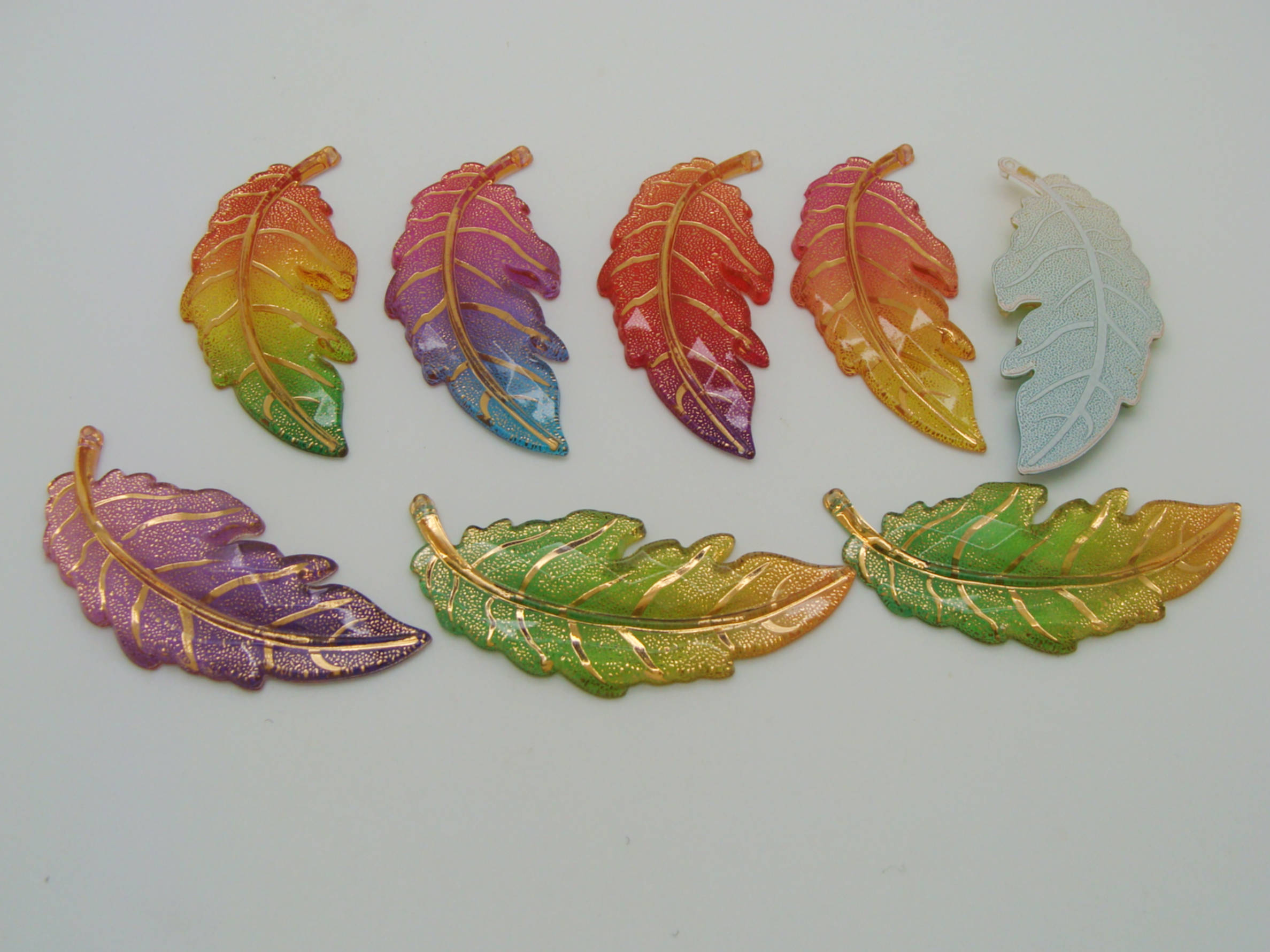 pendentif acrylique plume
