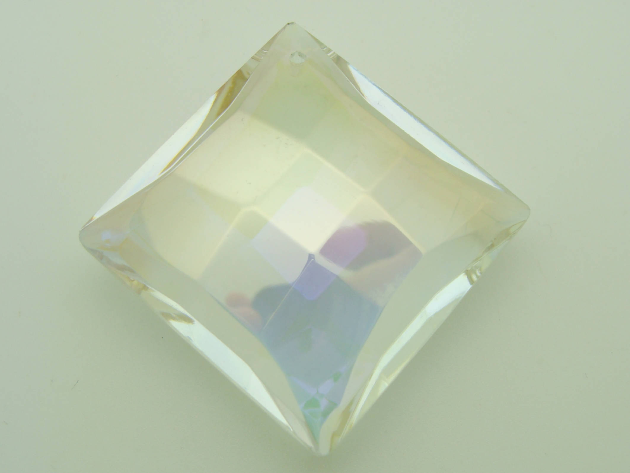 pendentif losange facette transp verre