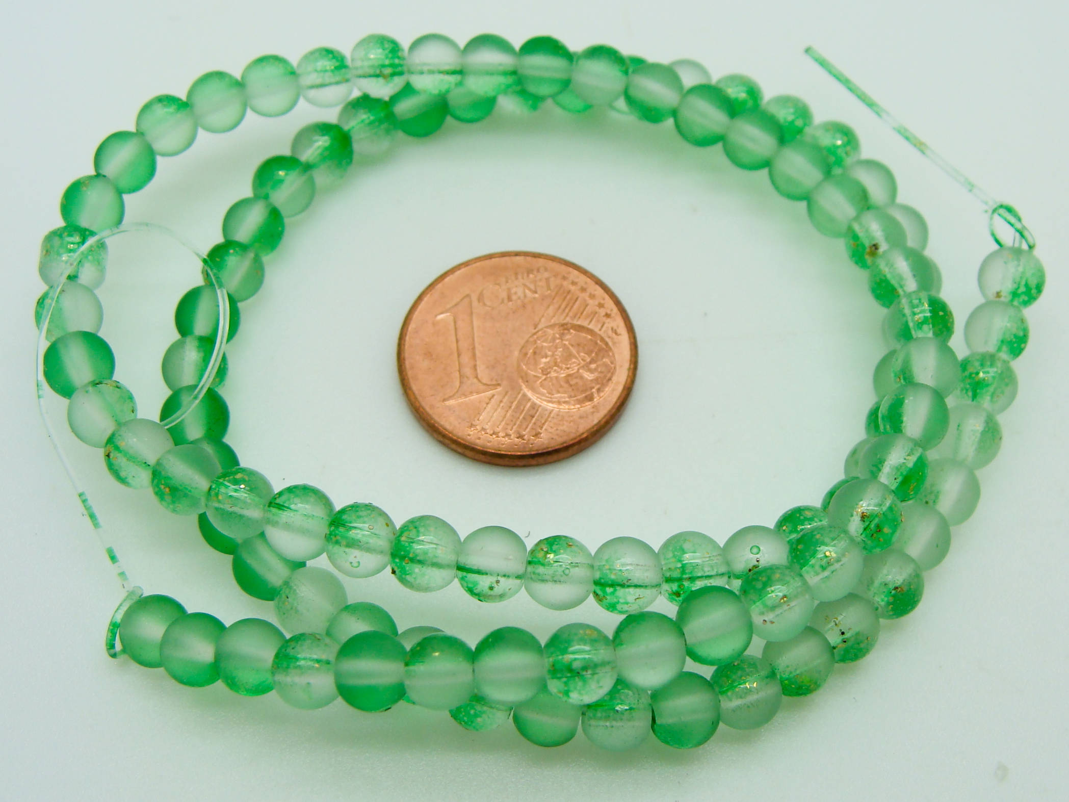 perle 4mm vert verre givre