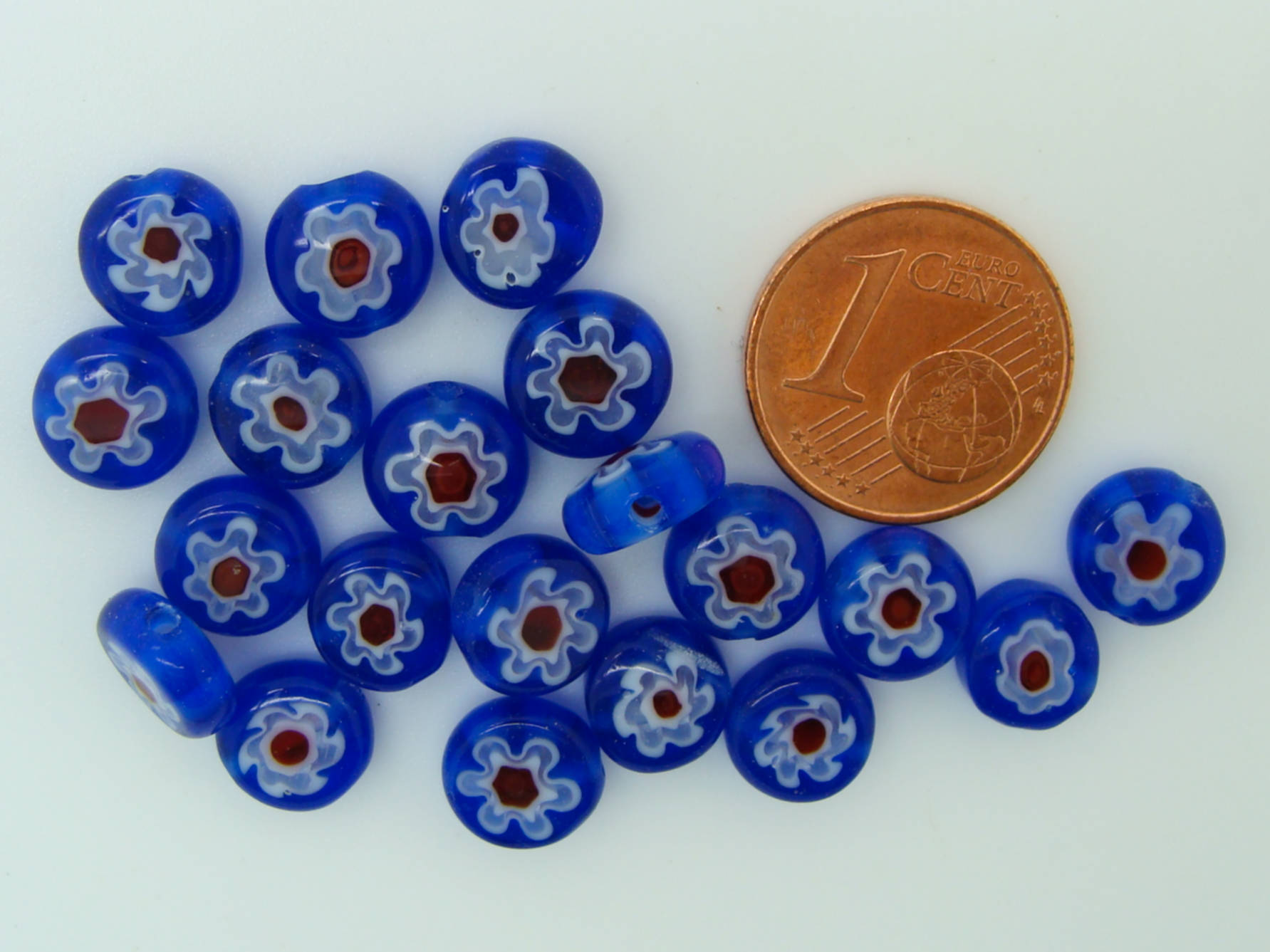 Perles verre Millefiori disque galets 8mm Bleu foncé Rouge par 20 pcs
