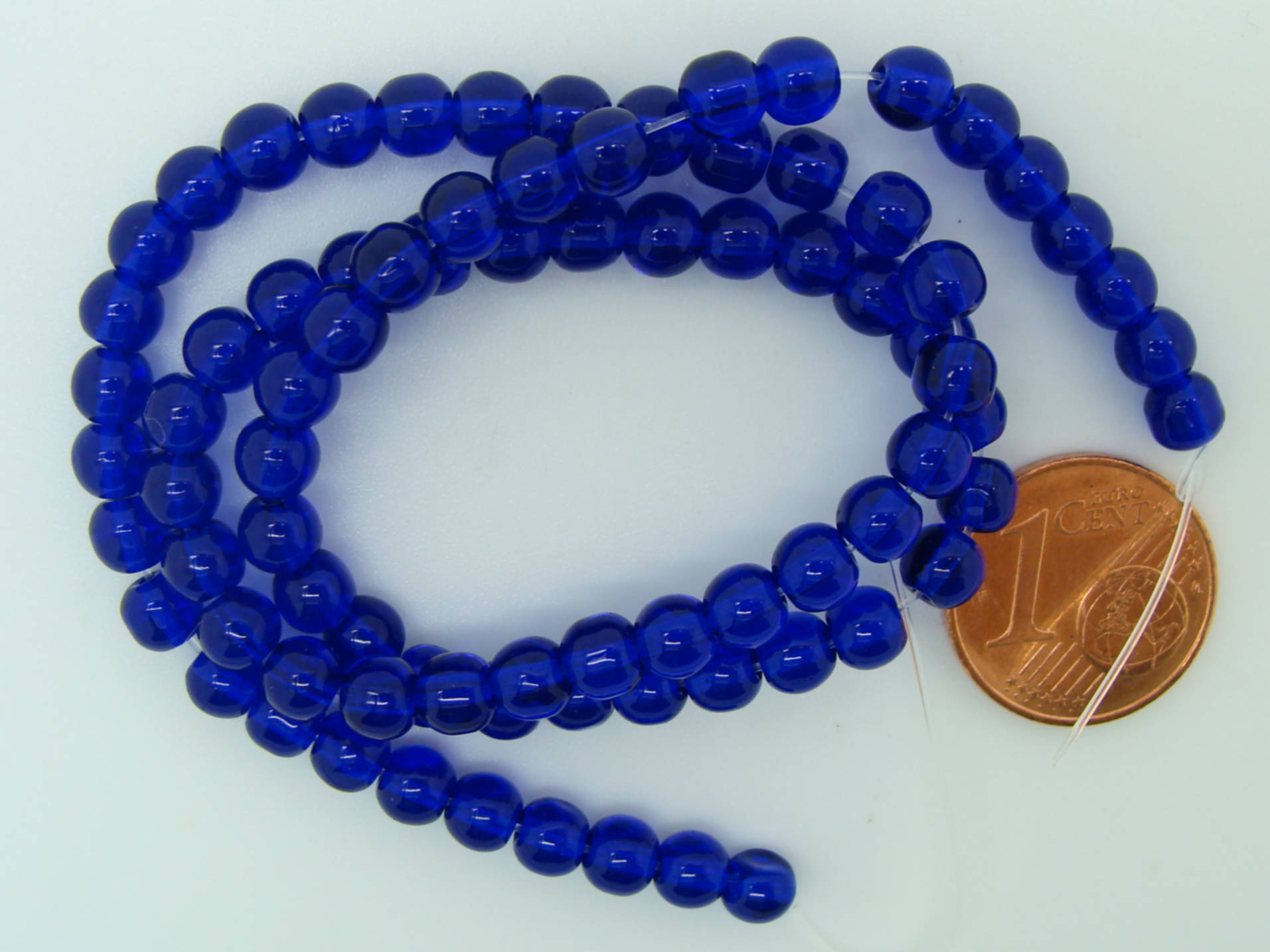 perle verre bleu marine ronde 4mm