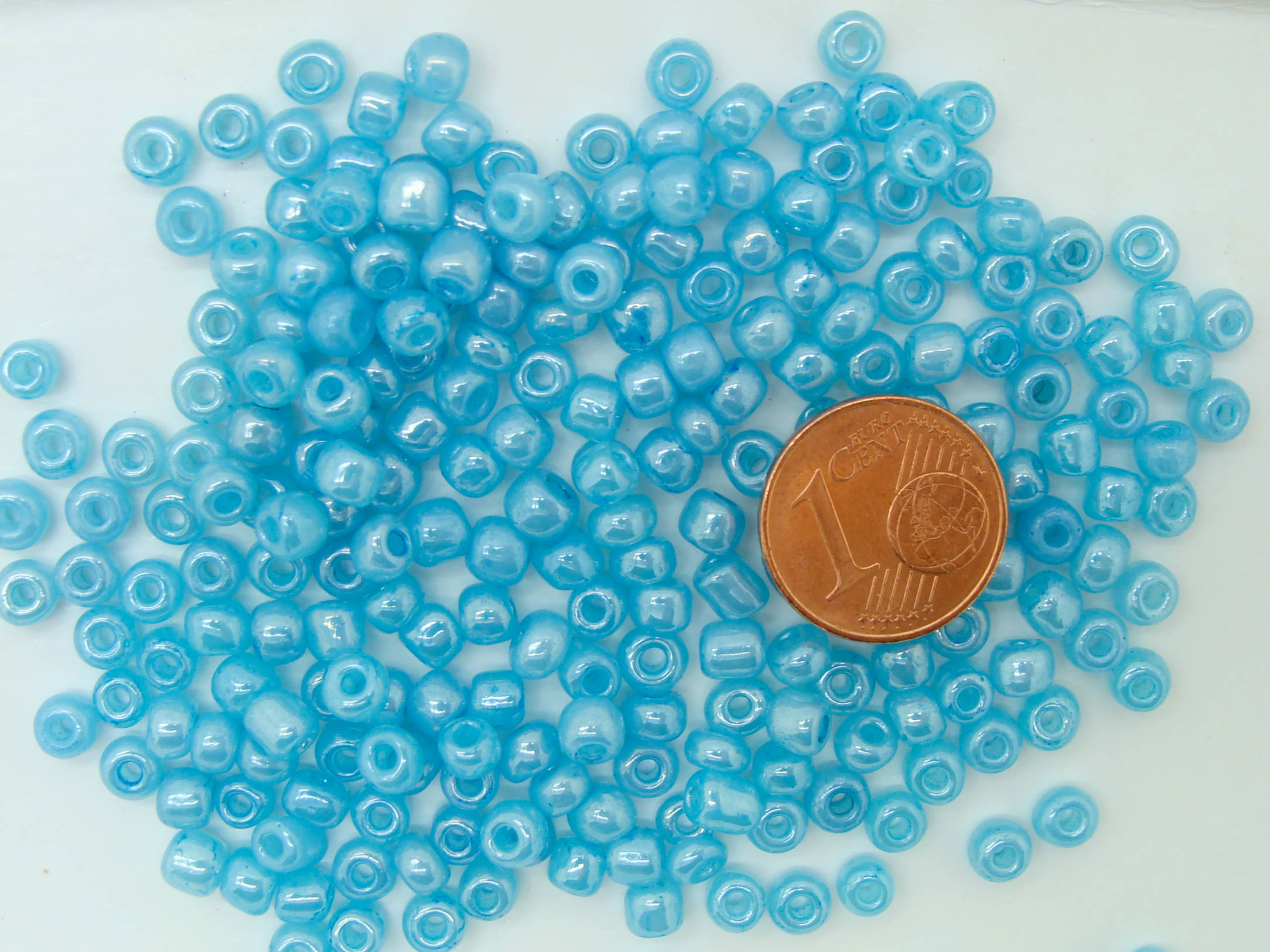 rocaille nacre 4mm bleu