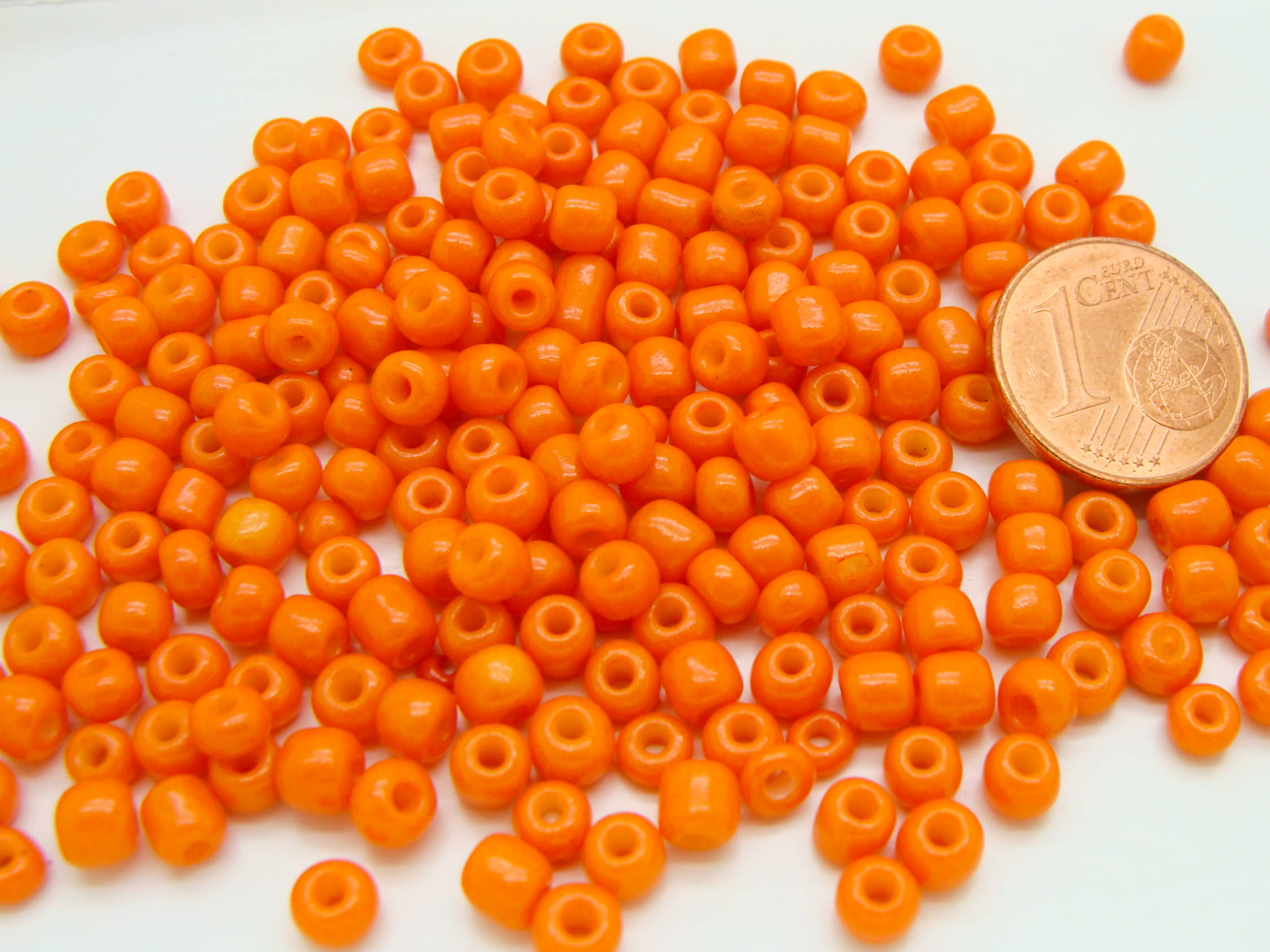 perle rocaille opaque 4mm orange verre