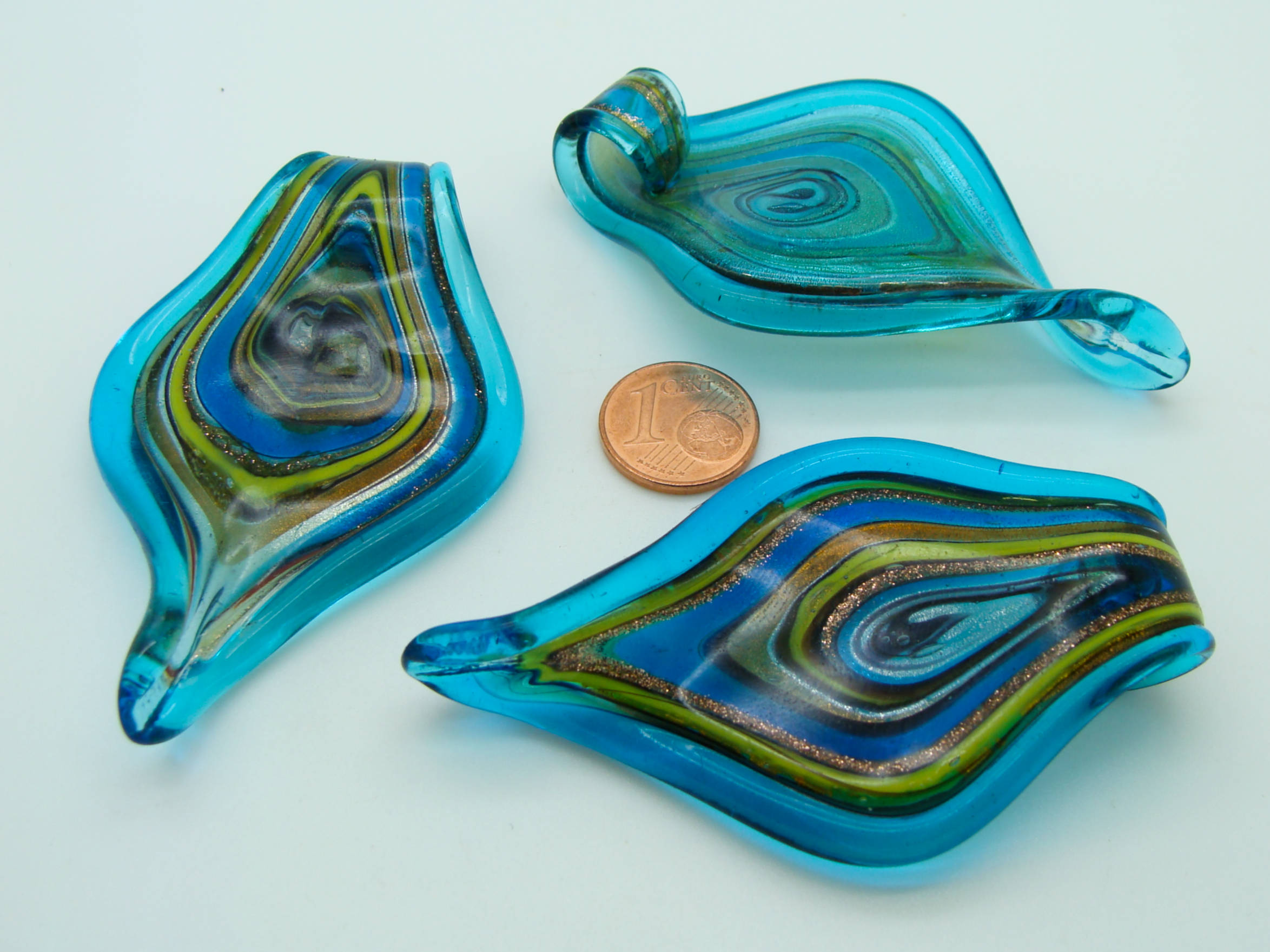 pendentif goutte bleu volute verre Pend-396-1