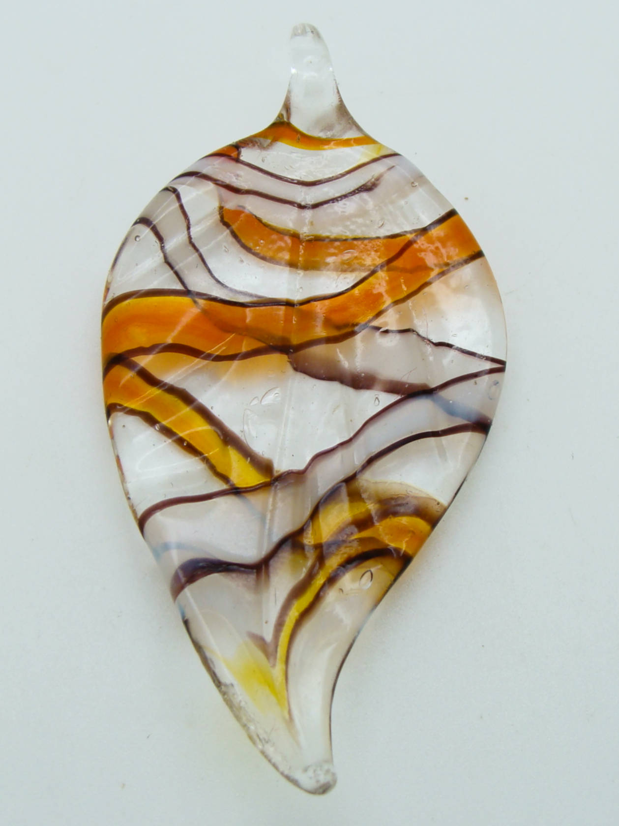 Pend-397-2 pendentif feuille orange verre  lampork