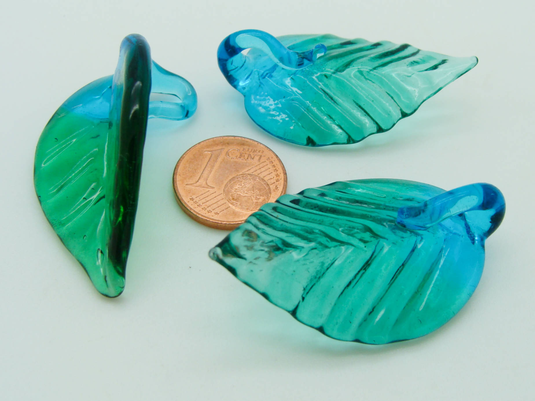 pendentif feuille bleu vert verre Pend-398-1