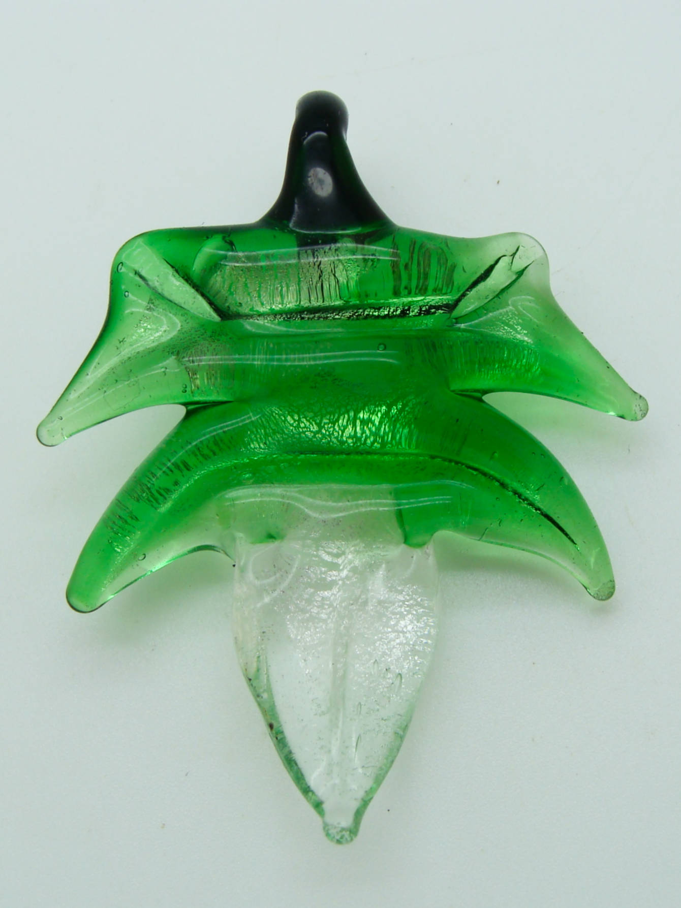 pendentif feuille vert transparent lampwork Pend-399-4