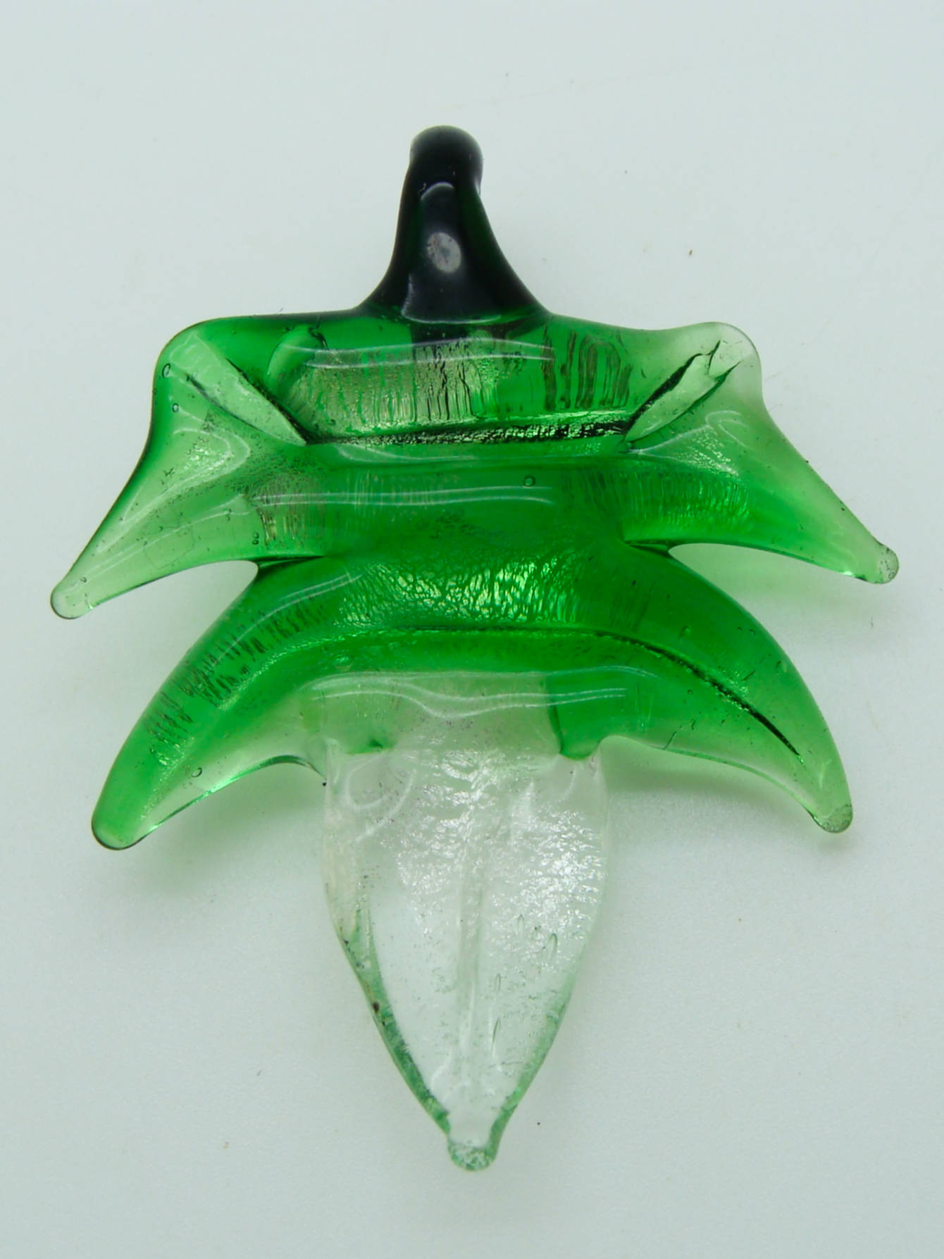 Pend-399-4 pendentif feuille vert transparent lampwork