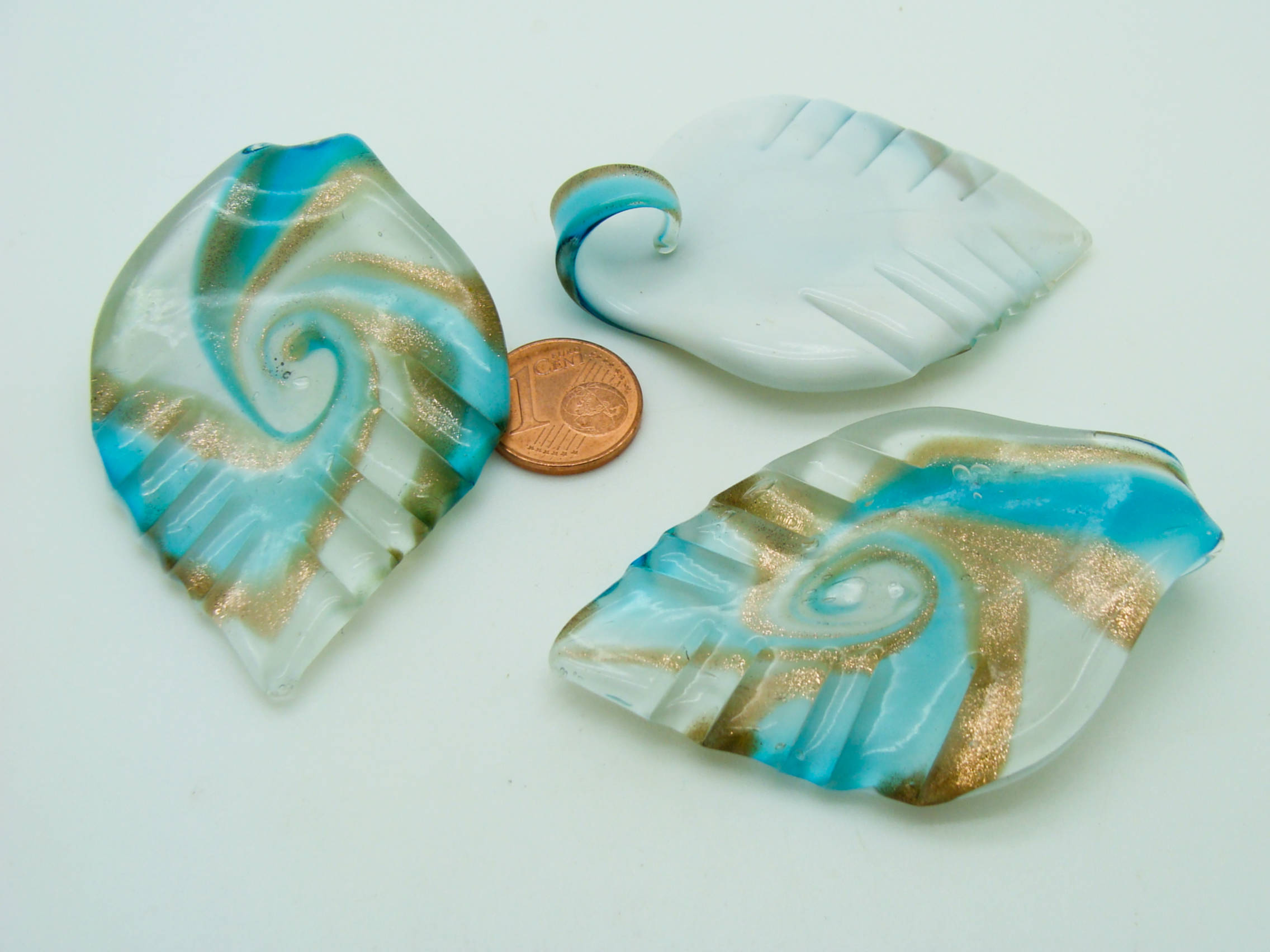 pendentif plume blanc bleu verre Pend-401-1