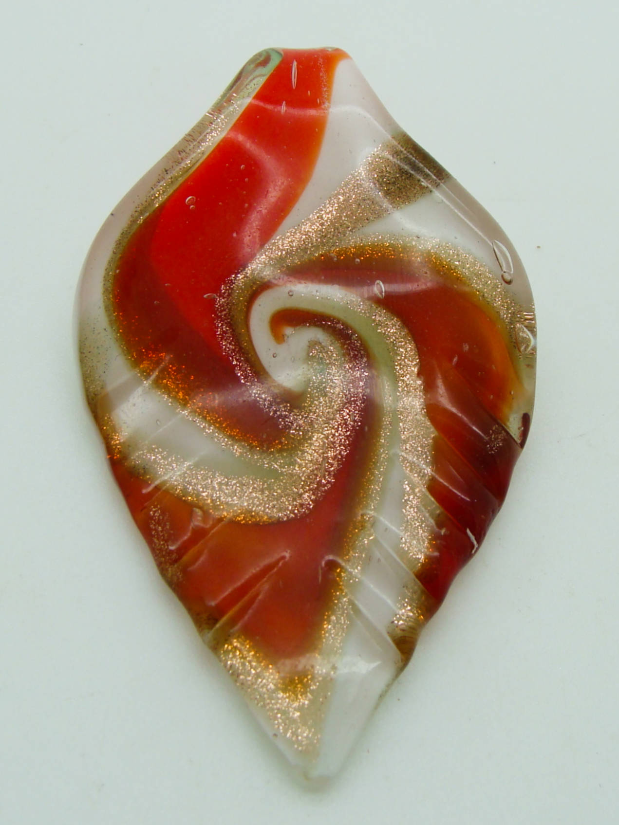 pendentif plume blanc rouge lampwork Pend-401-3