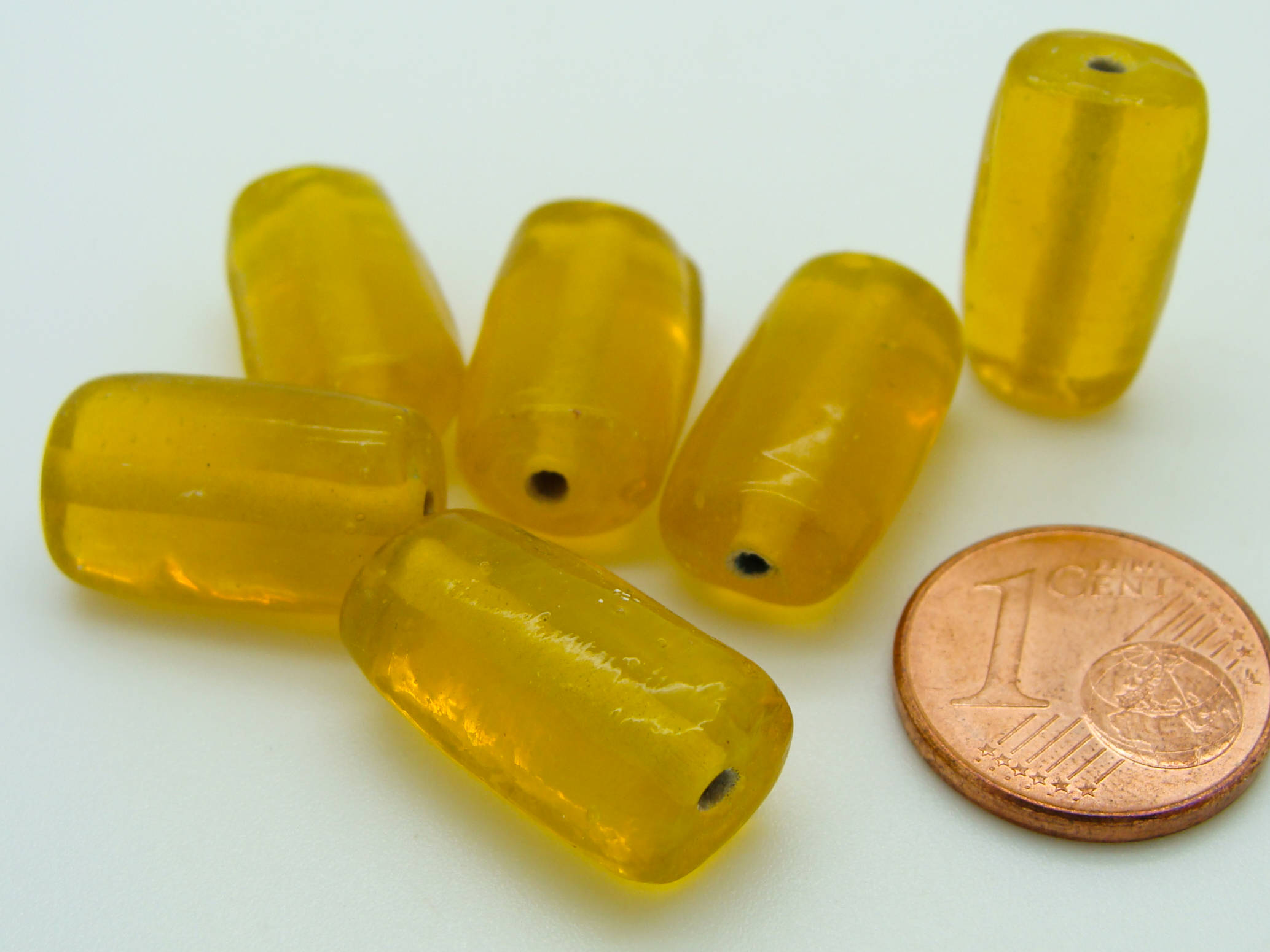 perles tubes jaune verre VS-T18x10-jaune