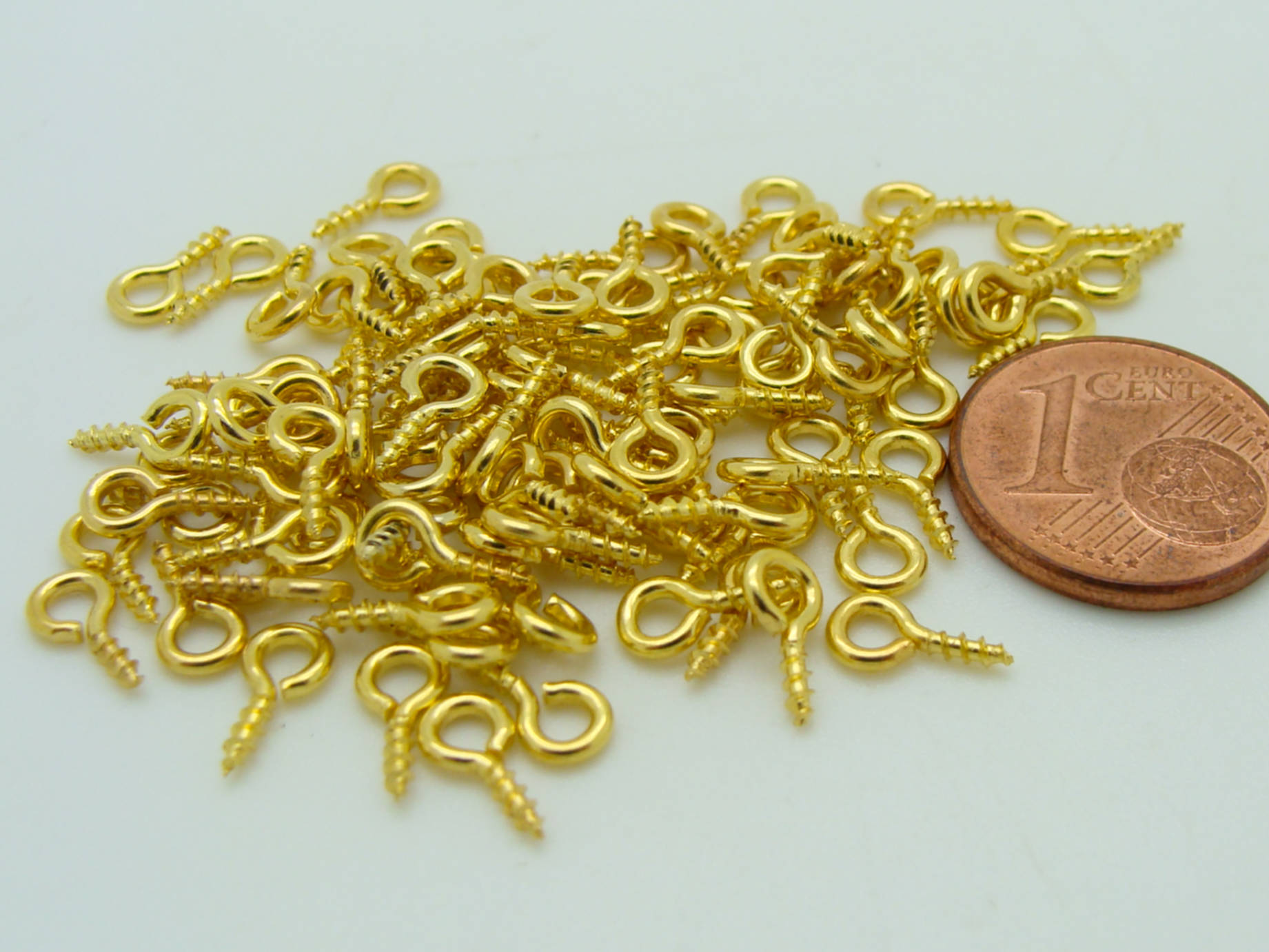 pitons a oeillet a visser 8mm dore