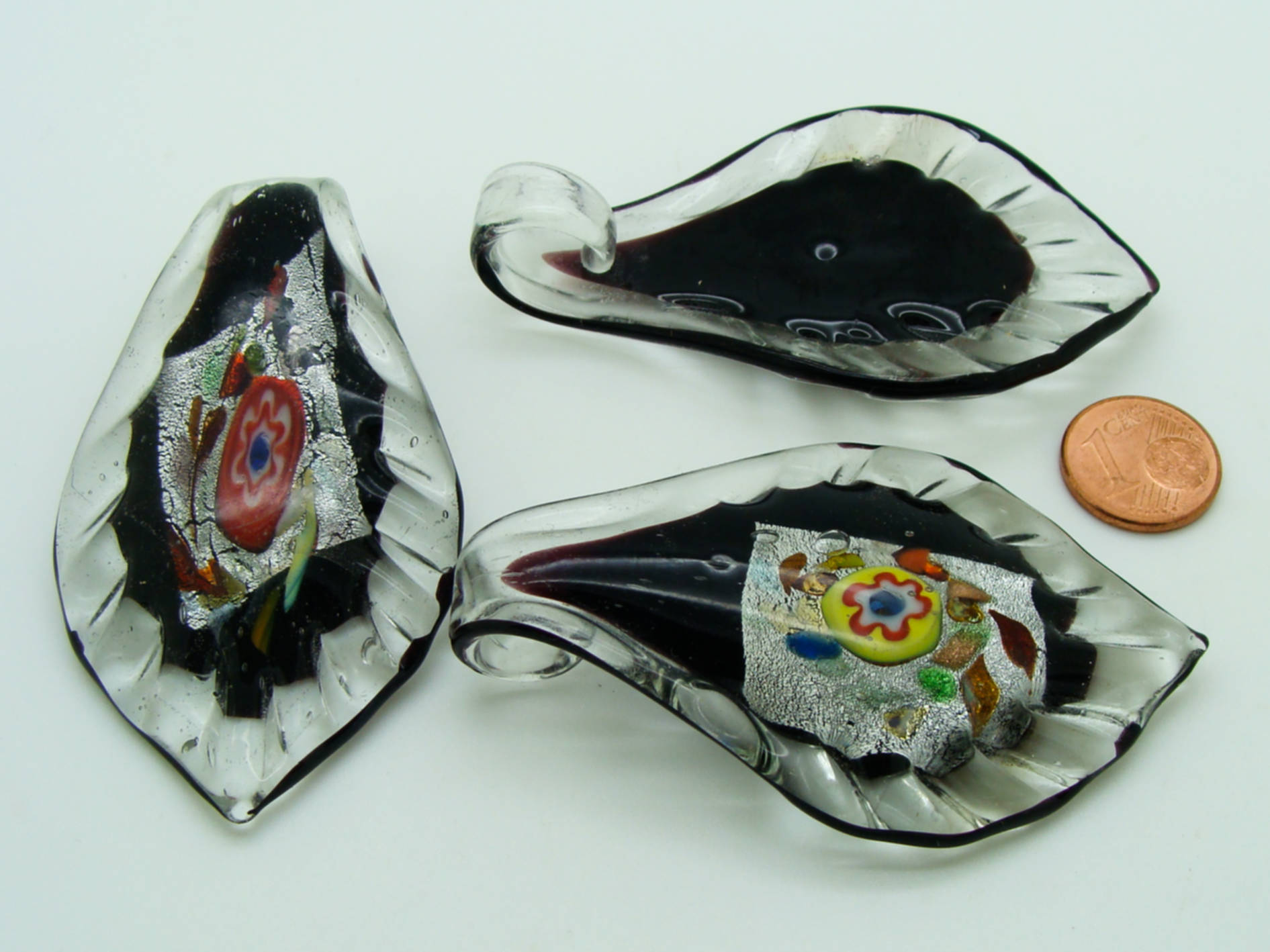 pendentif feuille noir verre lampwork Pend-403-3