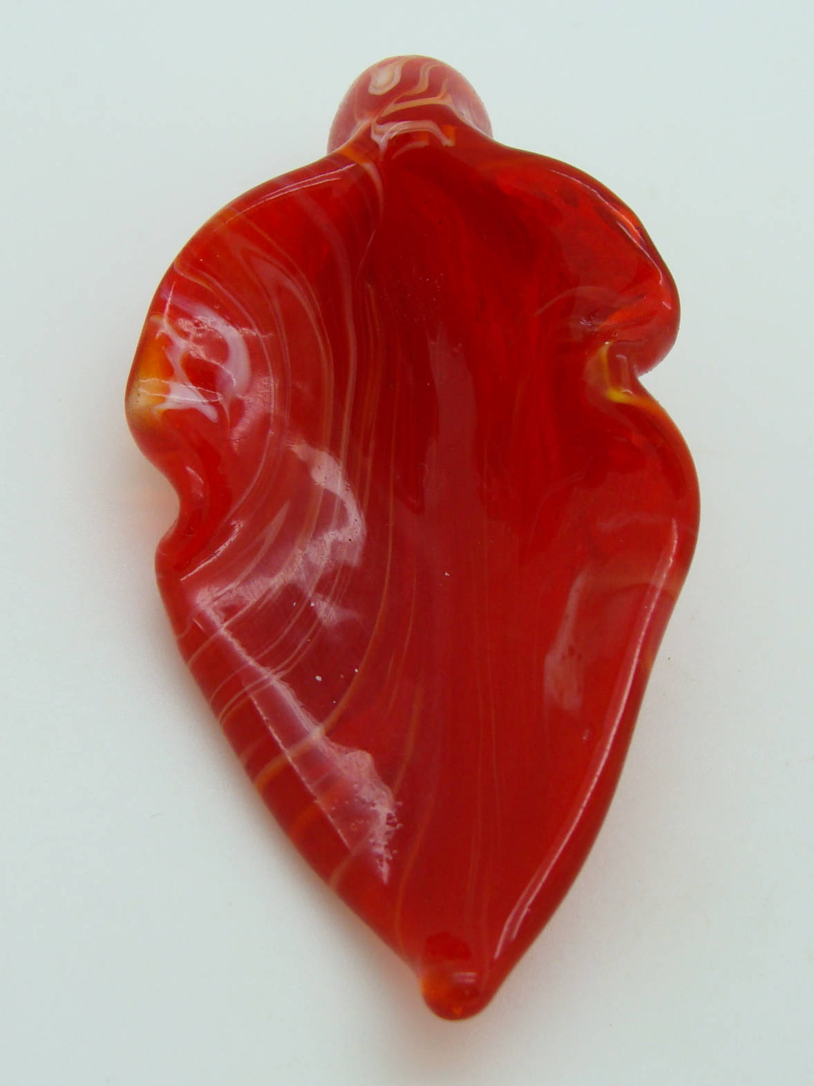 Pend-406-3 pendentif goutte blanc rouge tige